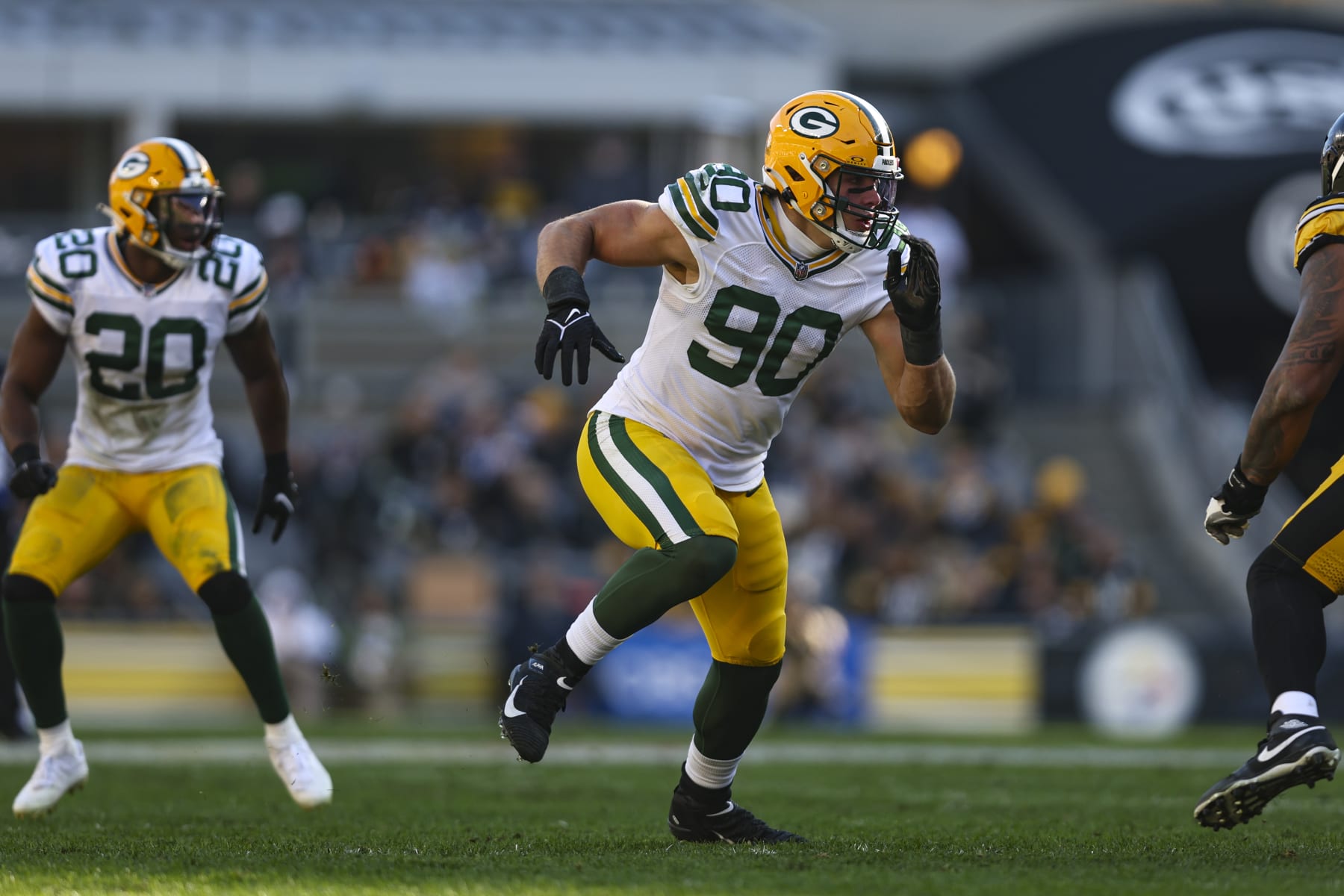 Green Bay Packers edge-defender Lukas Van Ness