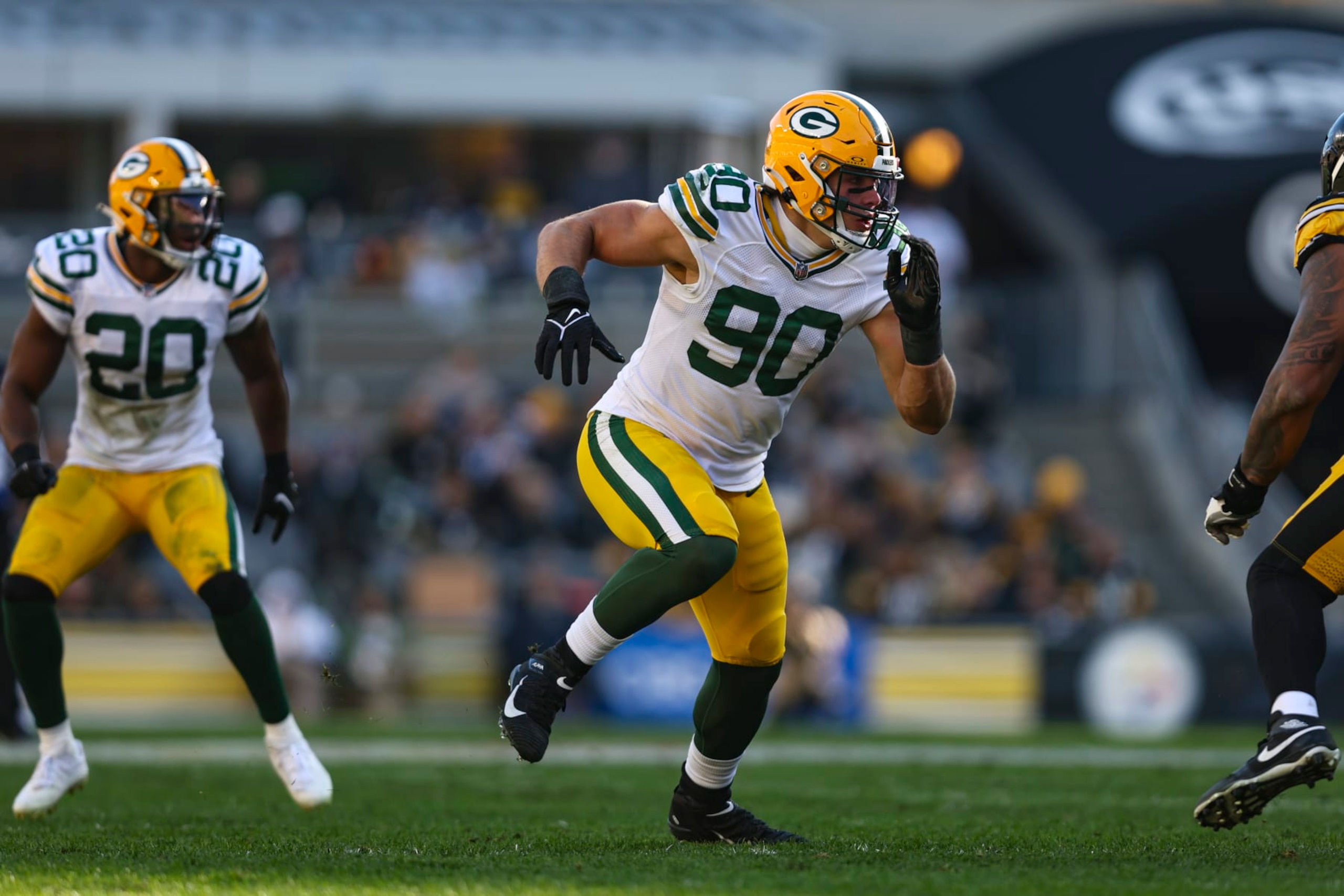 Green Bay Packers edge-defender Lukas Van Ness
