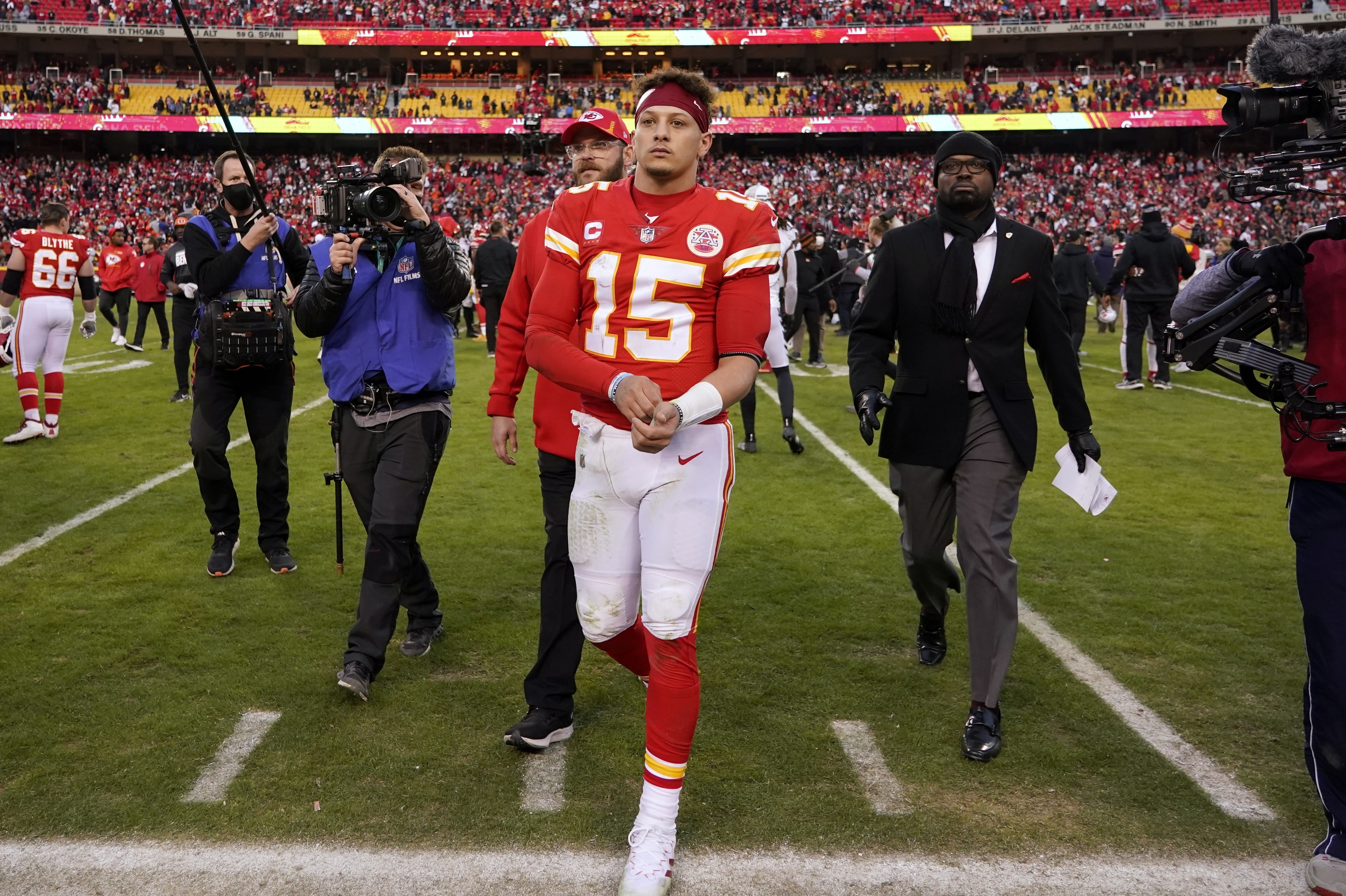 Patrick Mahomes unbothered by criticism after loss: 'People are kind of  waiting for you to go down