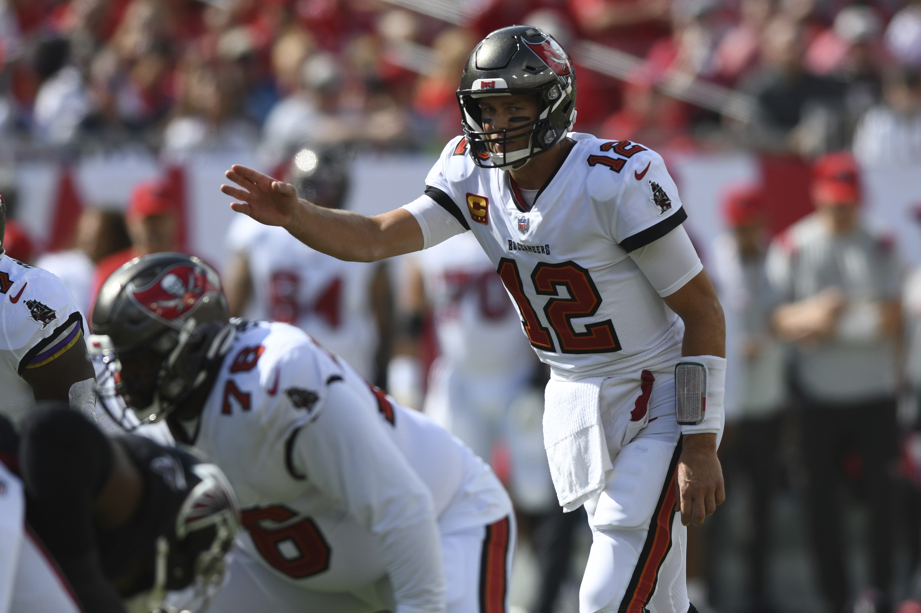 Buccaneers' Tom Brady Says 'I Know I Can Play Better' After 5-TD Game vs. Falcon..