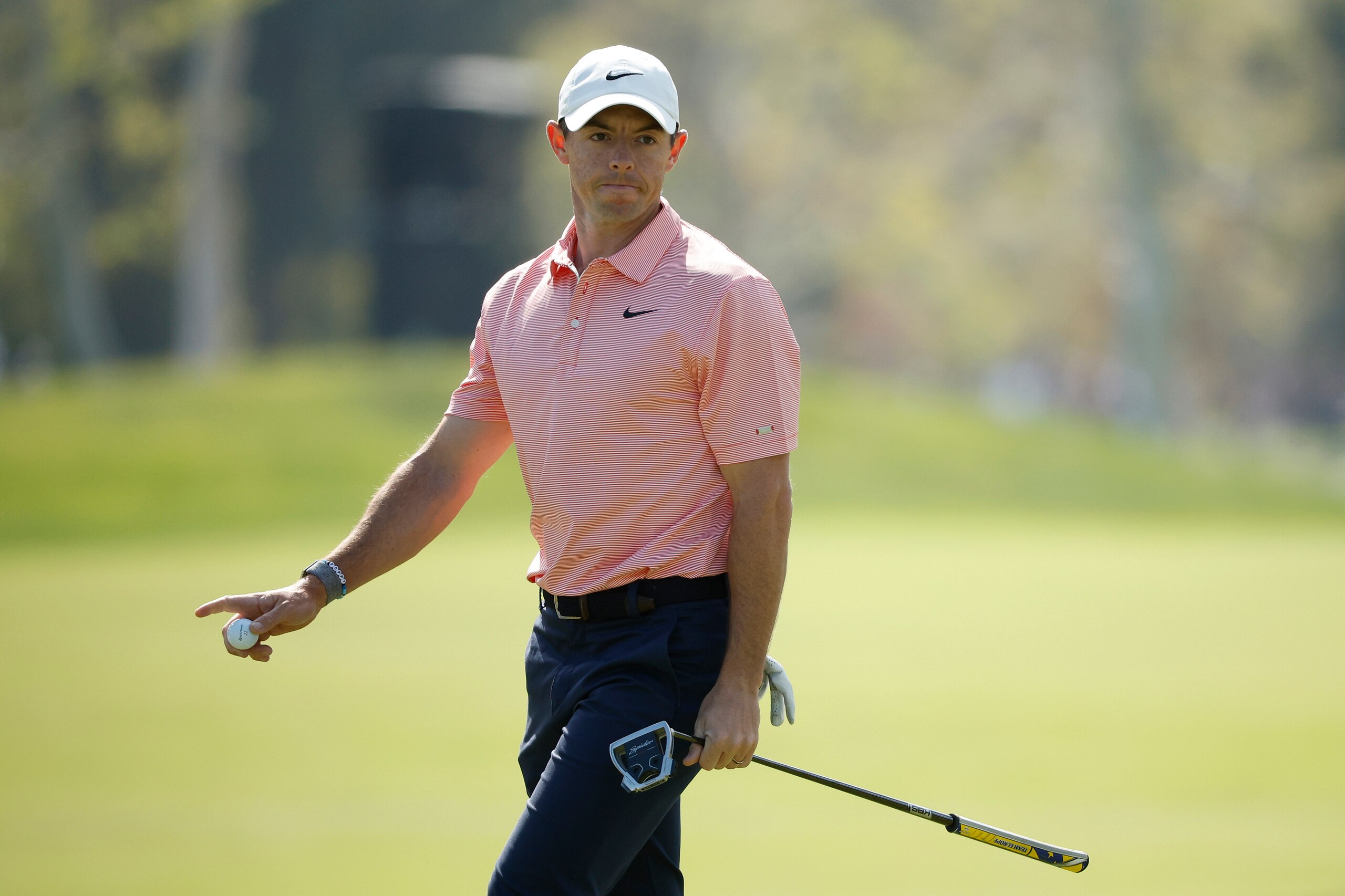PACIFIC PALISADES, CALIFORNIA - FEBRUARY 19: Rory McIlroy of Northern Ireland reacts on the 17th green during the third round of The Genesis Invitational at Riviera Country Club on February 19, 2022 in Pacific Palisades, California. (Photo by Cliff Hawkins/Getty Images)
