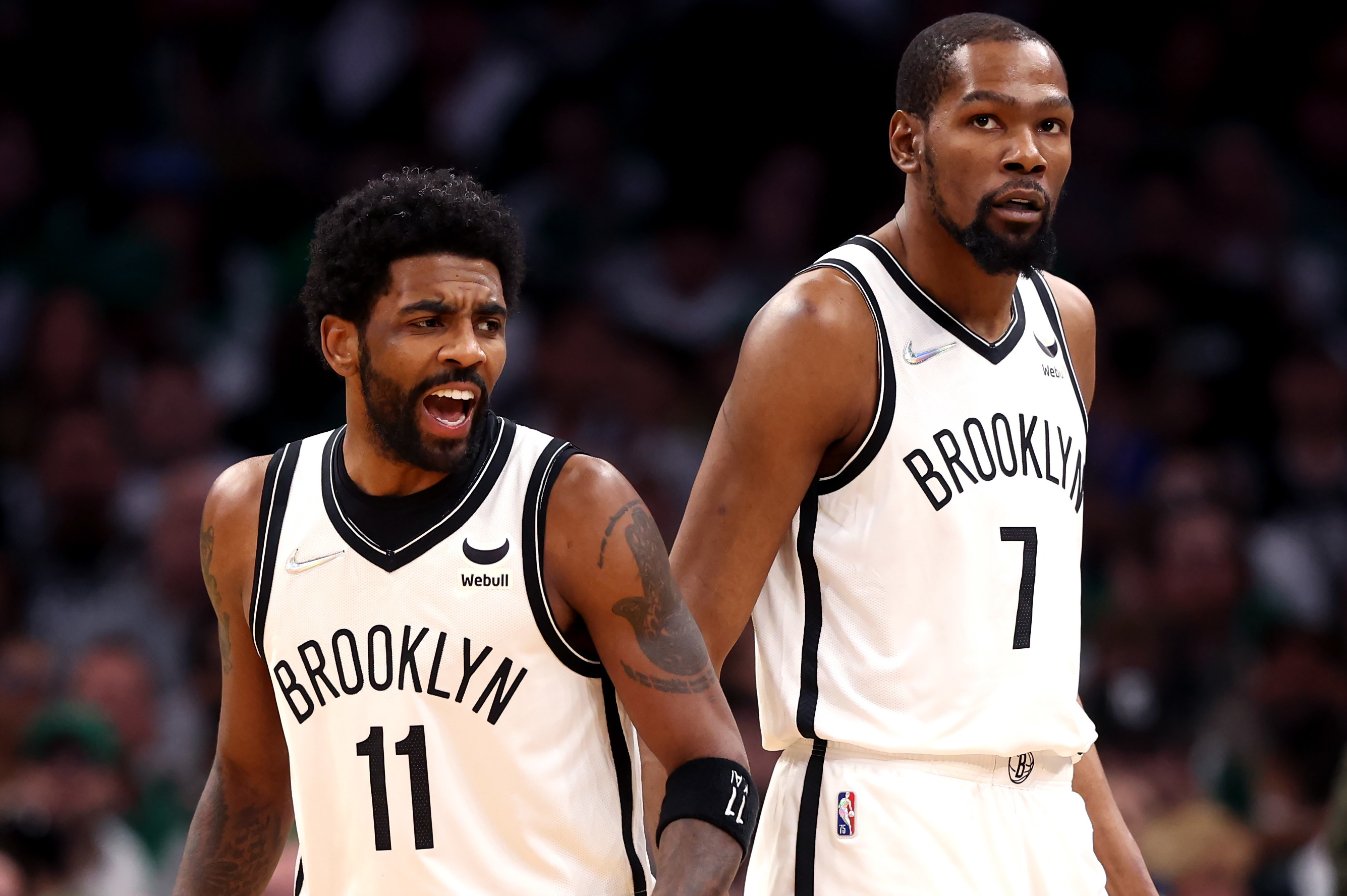 Kyrie Irving Decides to Opt Into a Fourth Season With the Nets - The New  York Times