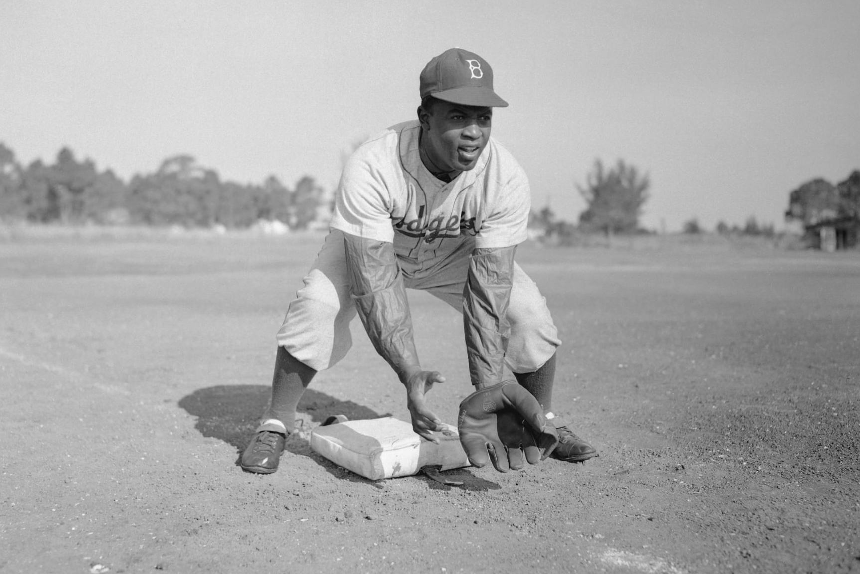 Texas Rangers honor Jackie Robinson at important time