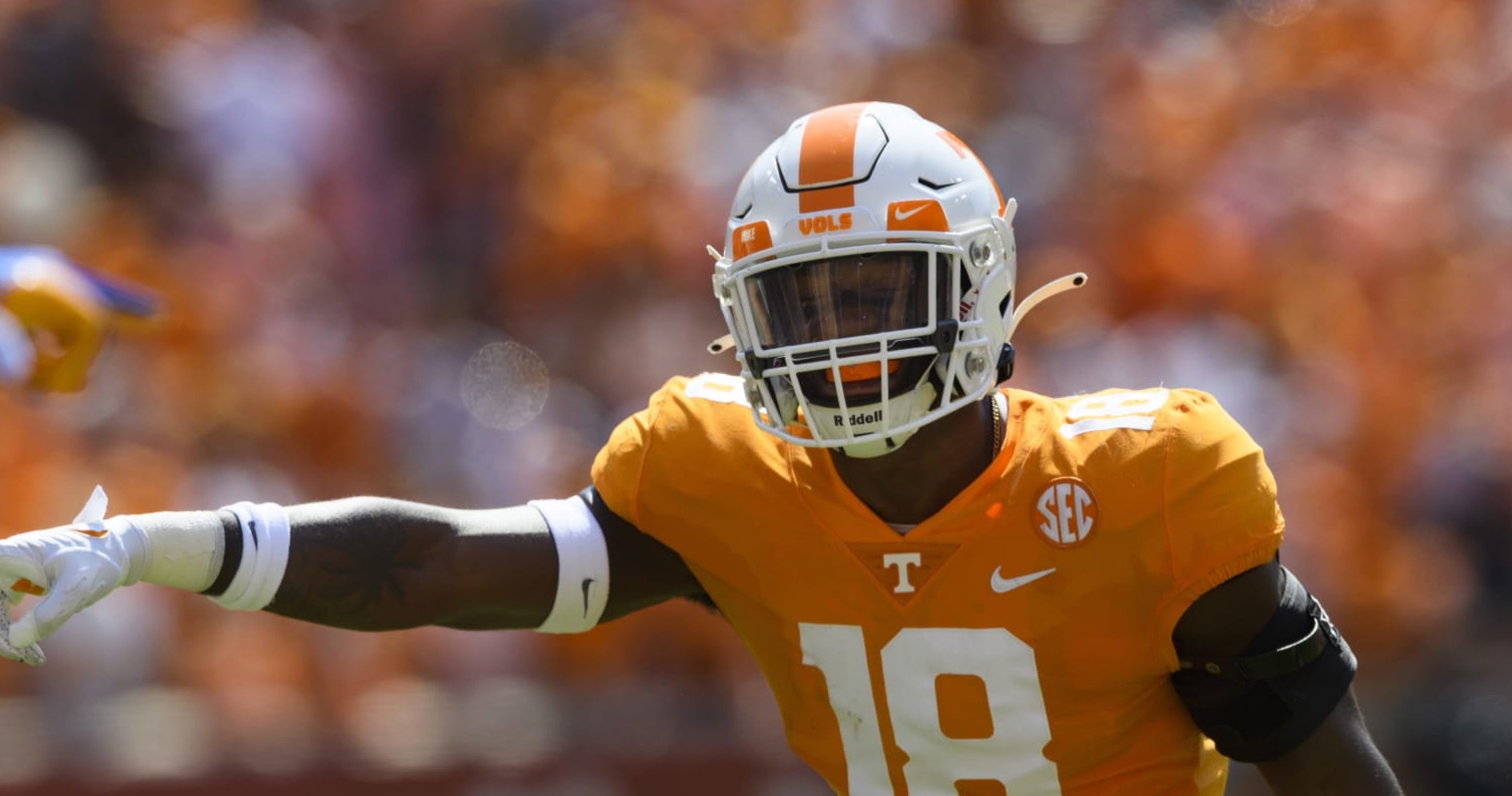 Tennessee LB William Mohan Suspended Indefinitely After Arrest on Assault Charge