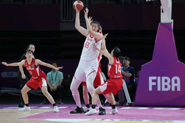 7'3" Teen Zhang Ziyu Scores Record 44 Pts for China at U18 Women's Asia Cup