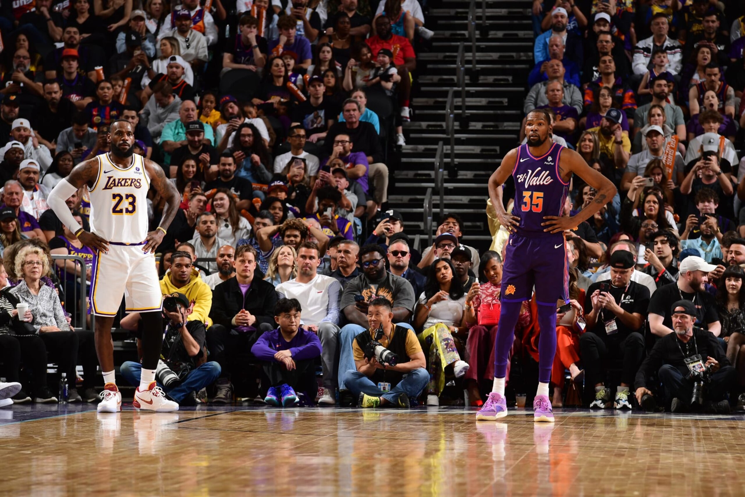 PHOENIX, AZ - FEBRUARY 25: LeBron James #23 of the Los Angeles Lakers and Kevin Durant #35 of the Phoenix Suns during the game on February 25, 2024 at Footprint Center in Phoenix, Arizona. NOTE TO USER: User expressly acknowledges and agrees that, by downloading and or using this photograph, user is consenting to the terms and conditions of the Getty Images License Agreement. Mandatory Copyright Notice: Copyright 2024 NBAE (Photo by Kate Frese/NBAE via Getty Images)