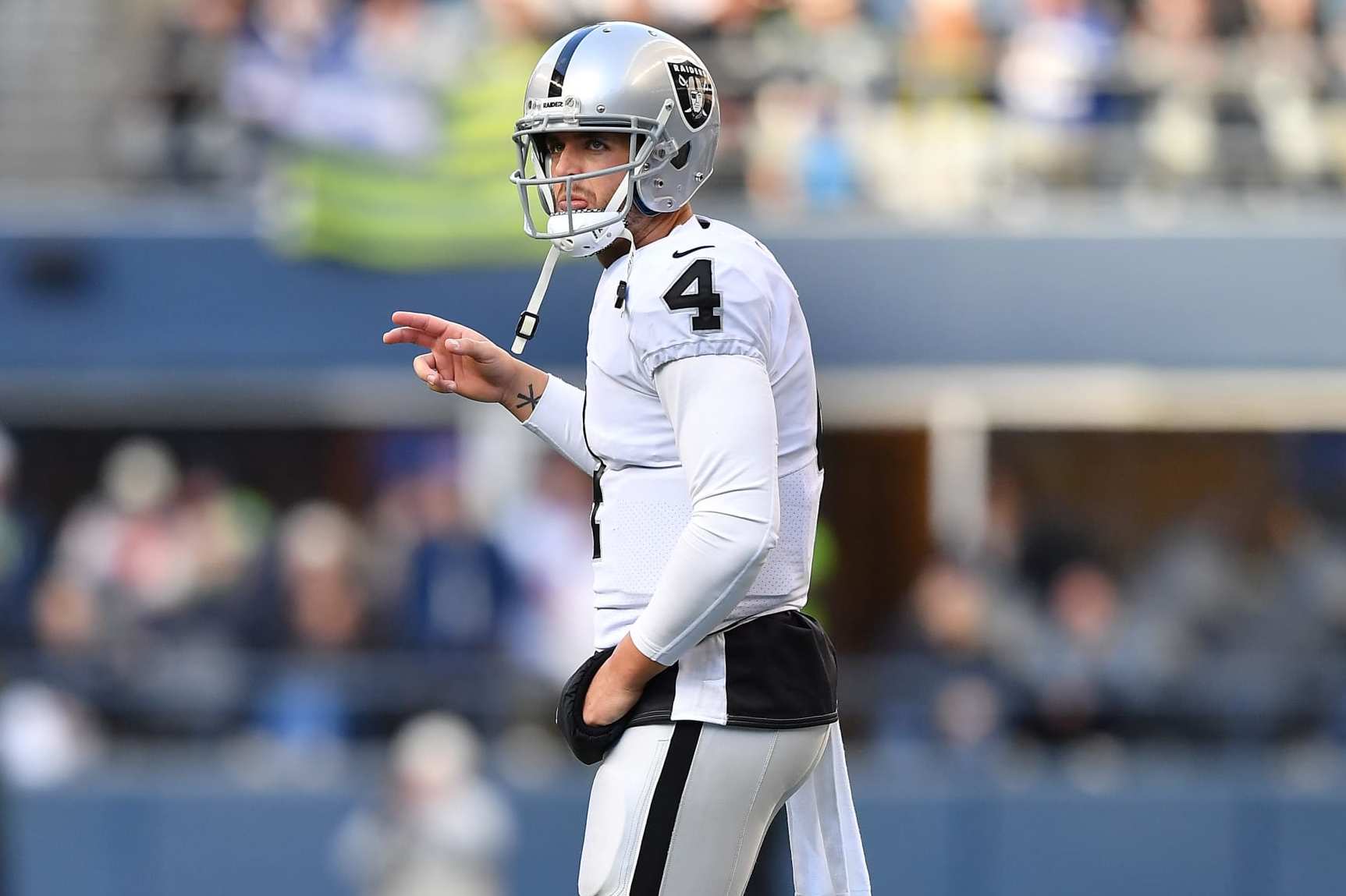 AP source: Derek Carr turns down trade offer to Saints - The San Diego  Union-Tribune