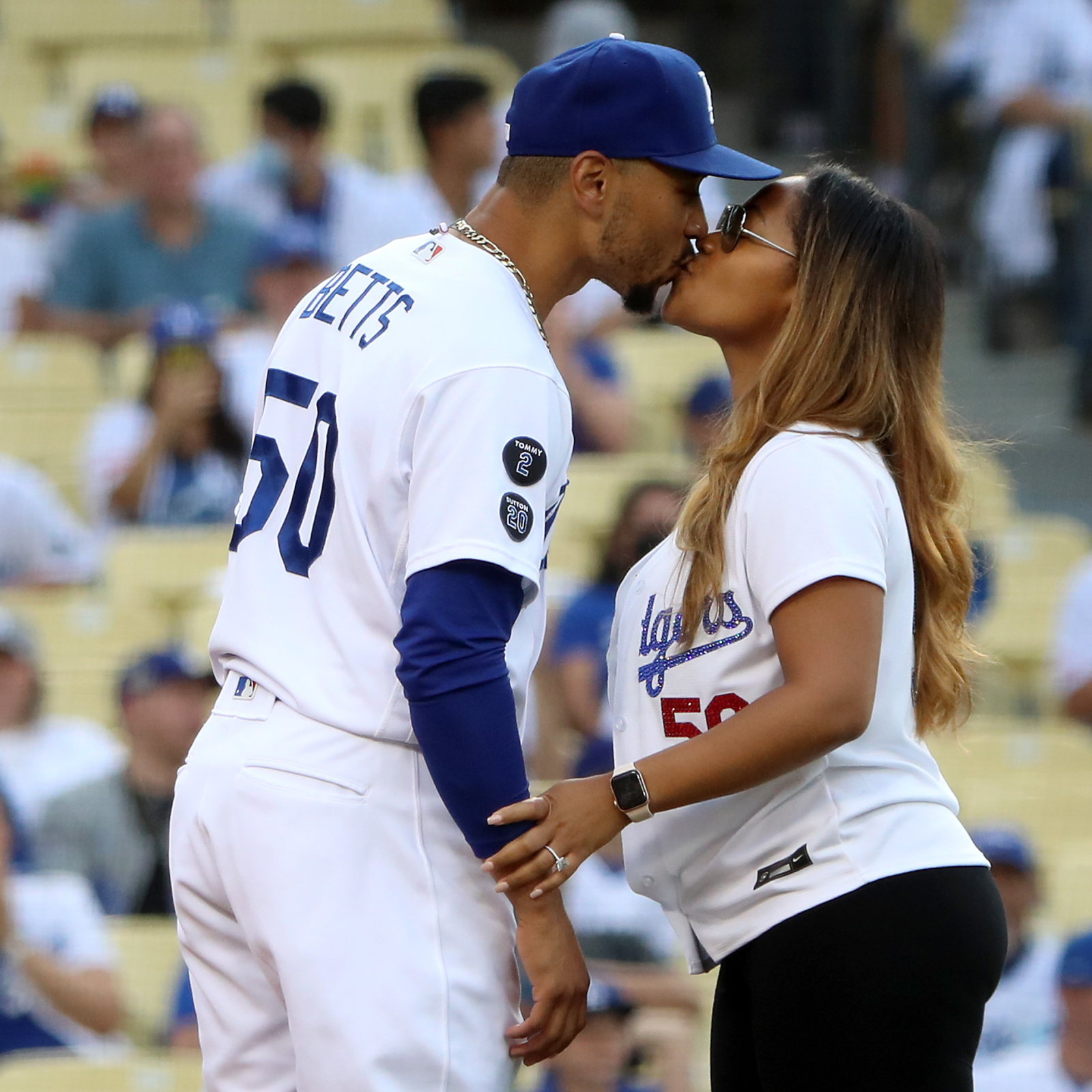Congratulations to Mookie and Brianna! : r/Dodgers