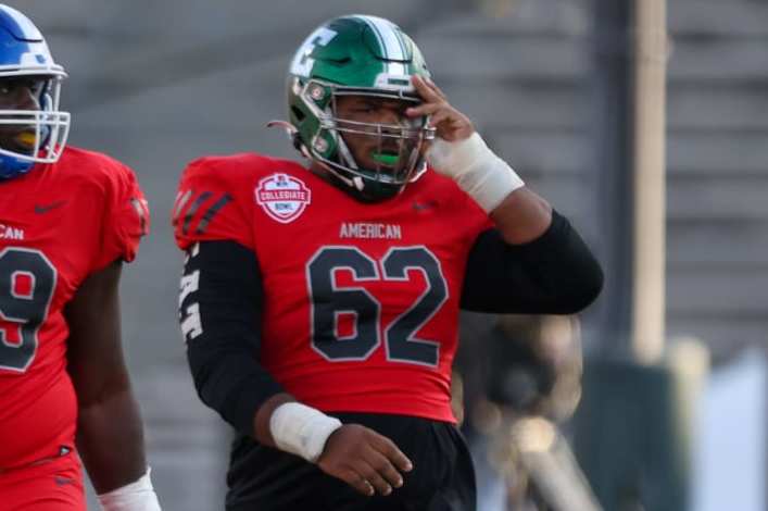 PASADENA, CA - JANUARY 28: American team offensive lineman Cheikhe "Sidy" Sow Eastern Michigan University (62) and American team guard Tashawn Manning University of Kentucky (79) walking down the field during the 2023 NFLPA Collegiate Bowl game between the American Team and the National Team on January 28, 2023, at Rose Bowl in Pasadena, CA. (Photo by Jordon Kelly/Icon Sportswire via Getty Images)
