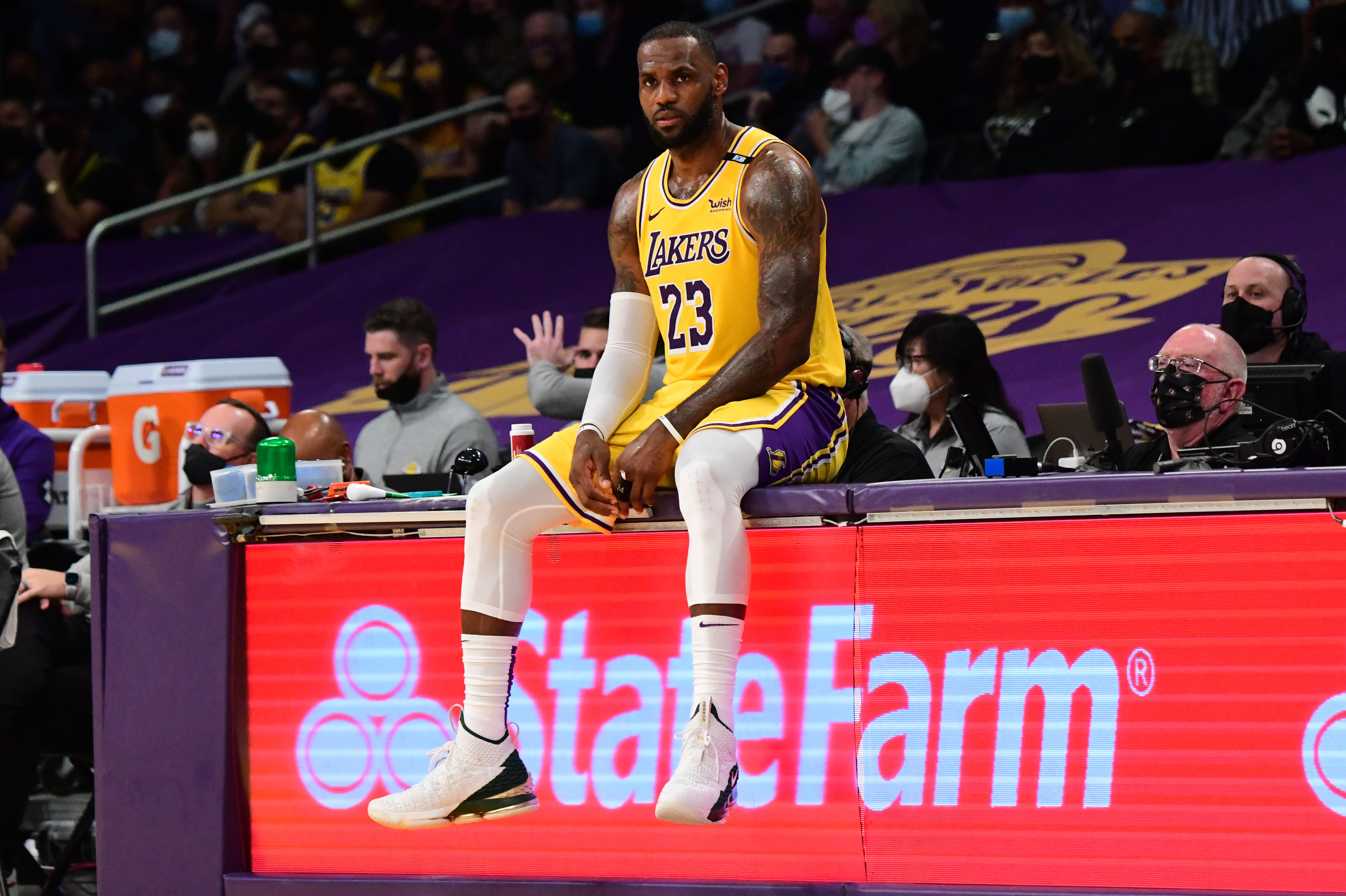 LeBron James' No. 6 Lakers Jersey Revealed by Lakers Ahead of 2021-22  Season, News, Scores, Highlights, Stats, and Rumors