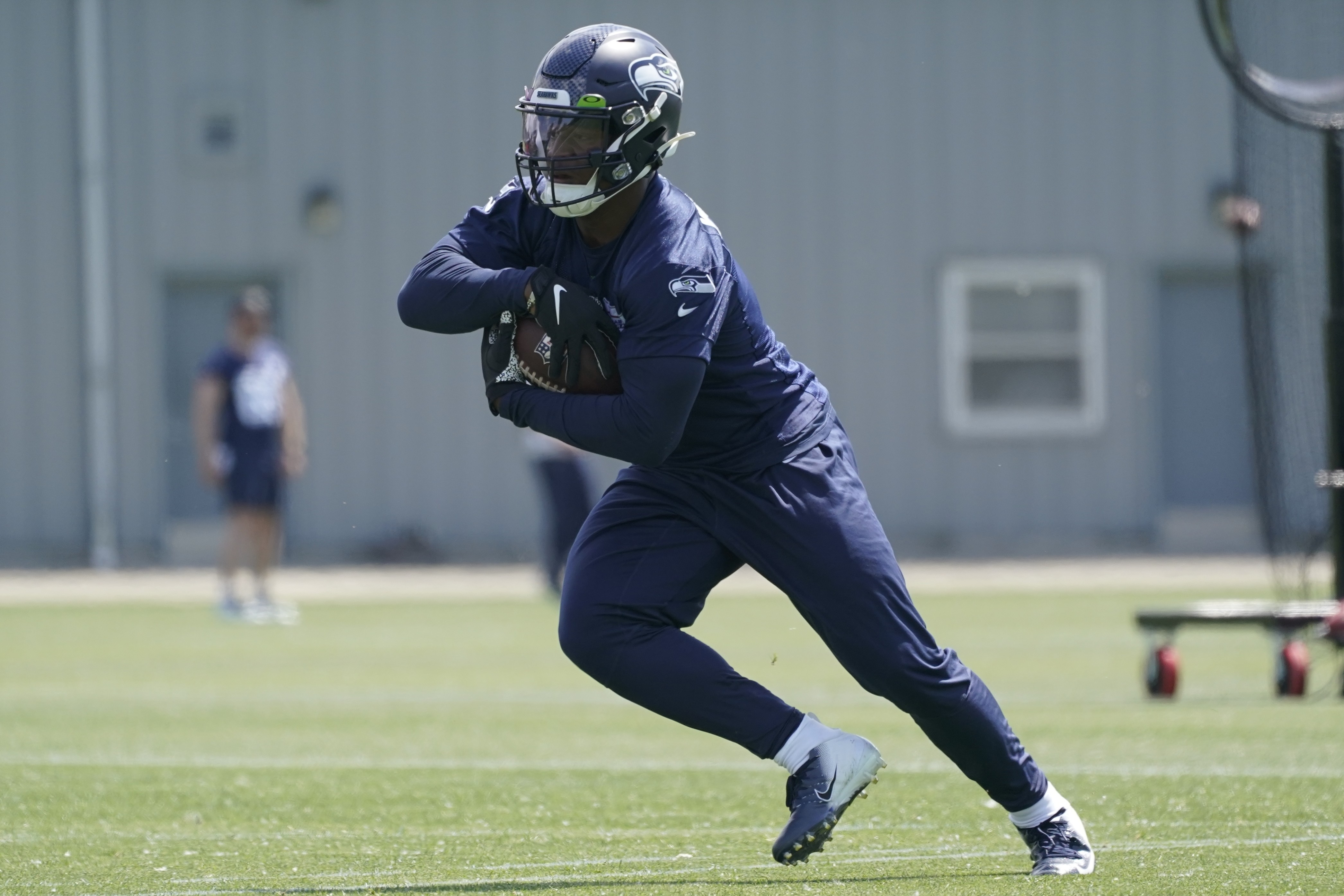 Seahawks concerns: Kenneth Walker's growing pains, absent pass