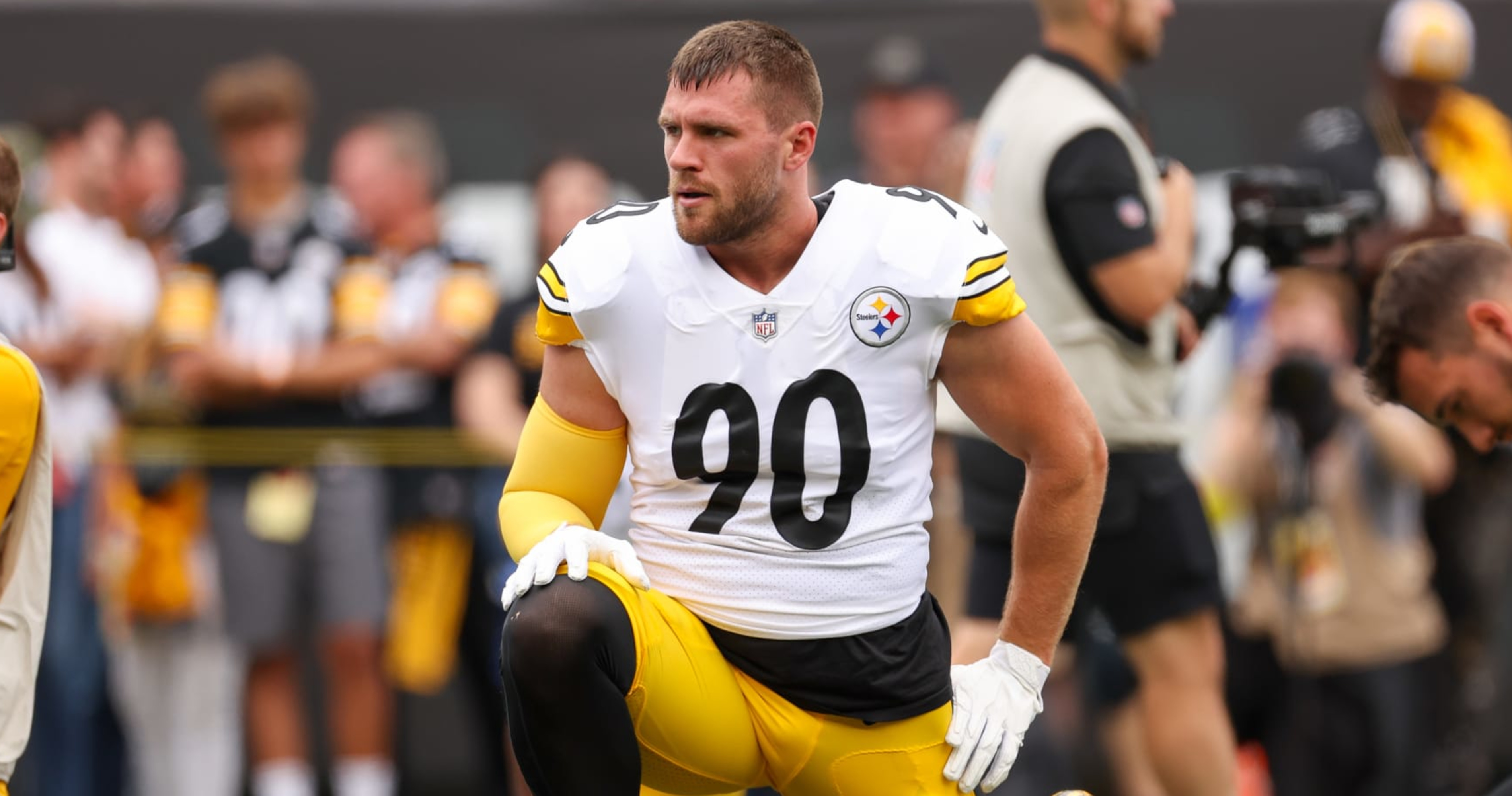 Steelers' T.J. Watt Placed on IR After Suffering Pec Injury, Likely Out