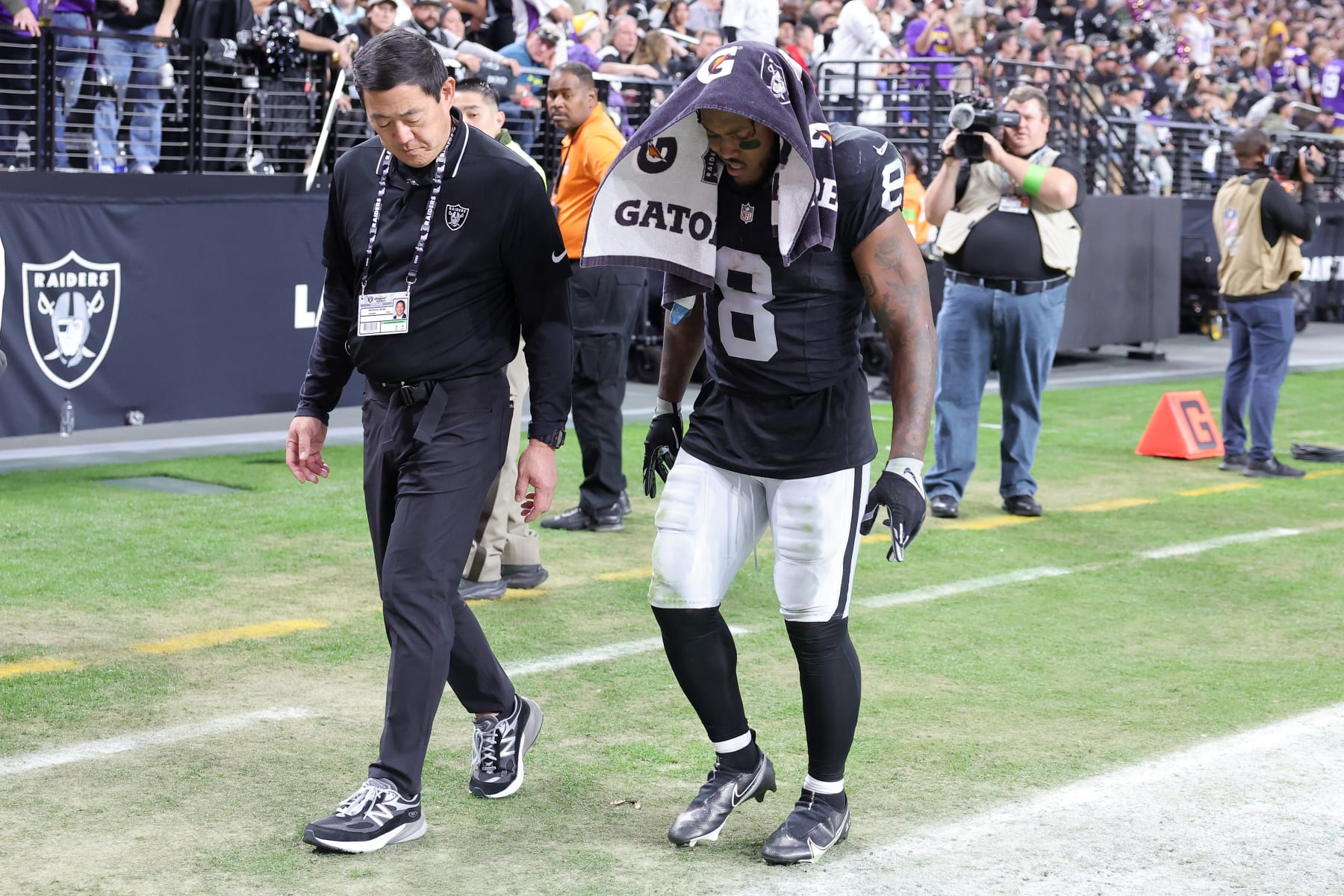 Raiders Rumors: Josh Jacobs out vs. Chargers with Quad Injury; Zamir White to Be RB1 | News, Scores, Highlights, Stats, and Rumors Raiders Rumors: Josh Jacobs out vs. Chargers with Quad Injury; Zamir White to Be RB1 | News, Scores, Highlights, Stats, and Rumors