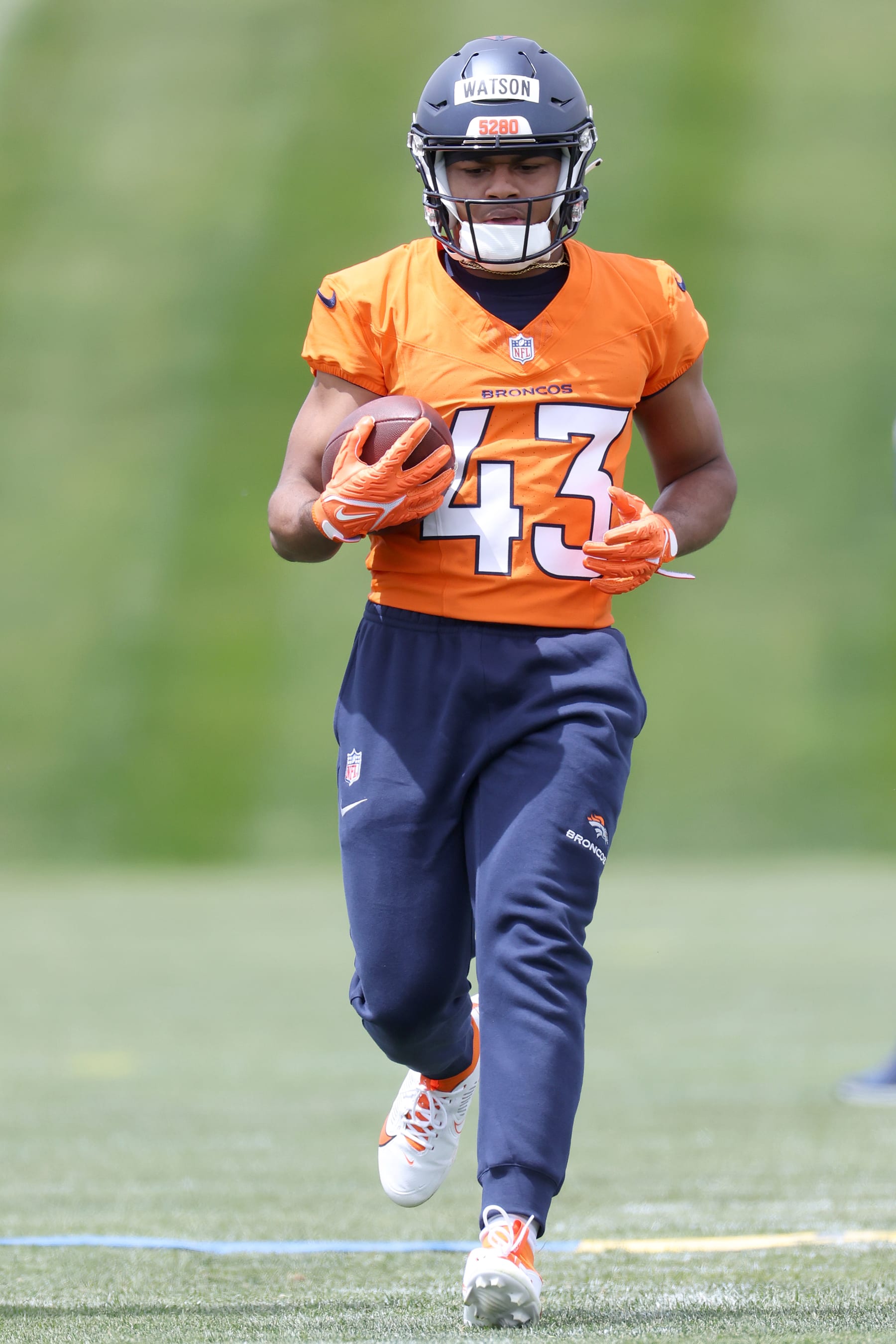 ENGLEWOOD, COLORADO - MAY 11: Running back Blake Watson #43 of the Denver Broncos drills during Denver Broncos Rookie Minicamp at Centura Health Training Center on May 11, 2024 in Englewood, Colorado. (Photo by Matthew Stockman/Getty Images)