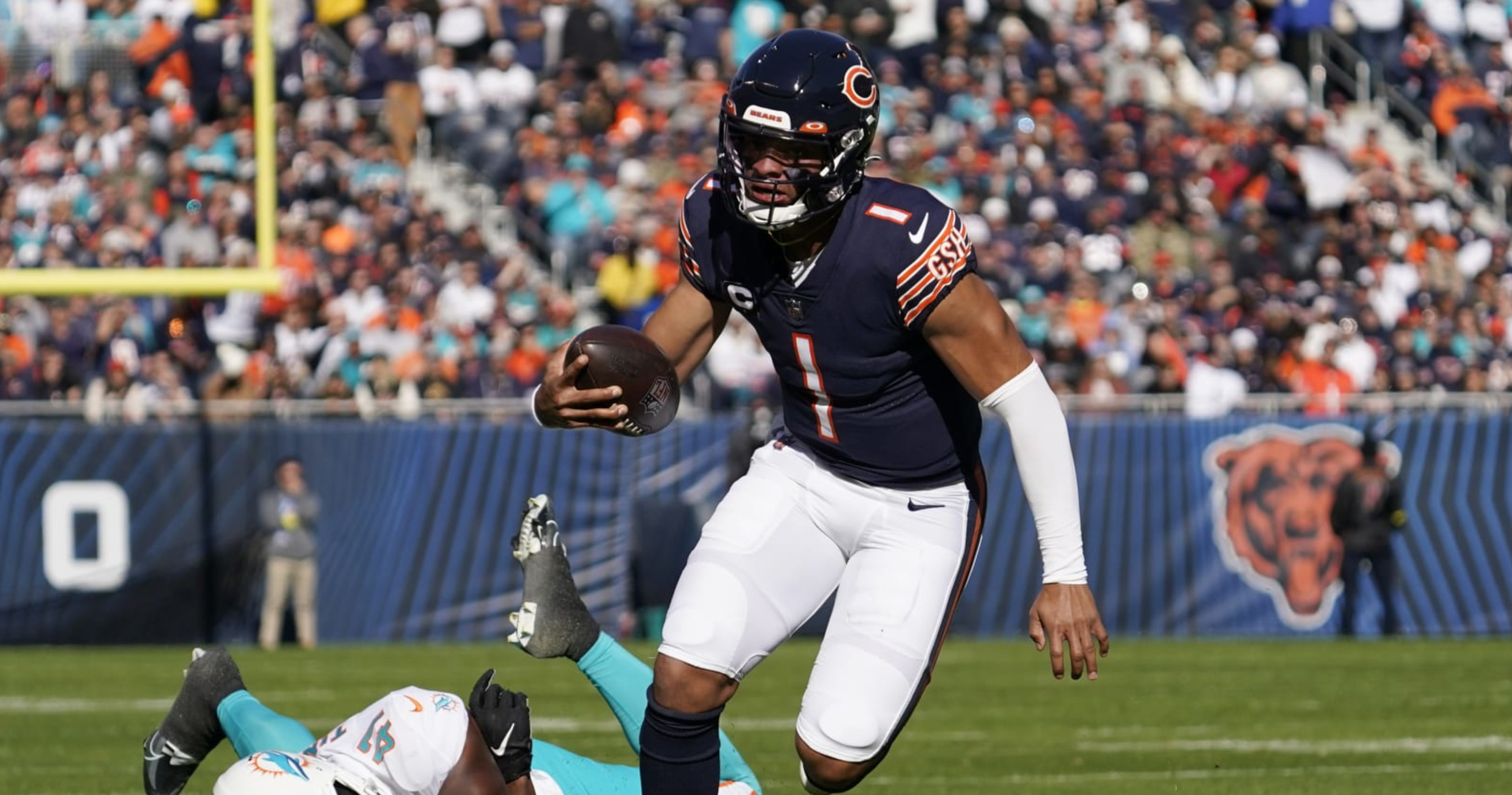 Electric' Justin Fields Praised for Heroic Effort in Bears' Loss vs.  Dolphins, News, Scores, Highlights, Stats, and Rumors