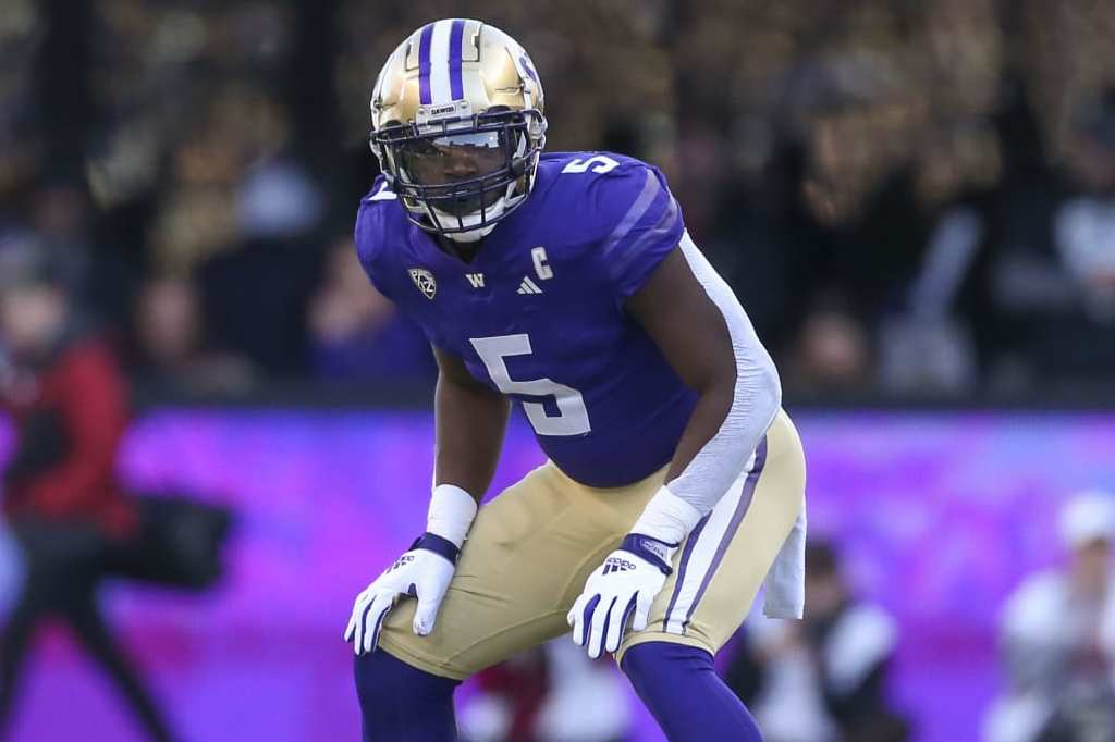 SEATTLE, WA - NOVEMBER 25:  Washington #5 (LB) Edefuan Ulofoshio  during the 115th Apple Cup college football game between the Washington Huskies versus the Washington State Cougars on November 25, 2023, at Husky Stadium in Seattle, WA. (Photo by Jesse Beals/Icon Sportswire via Getty Images)