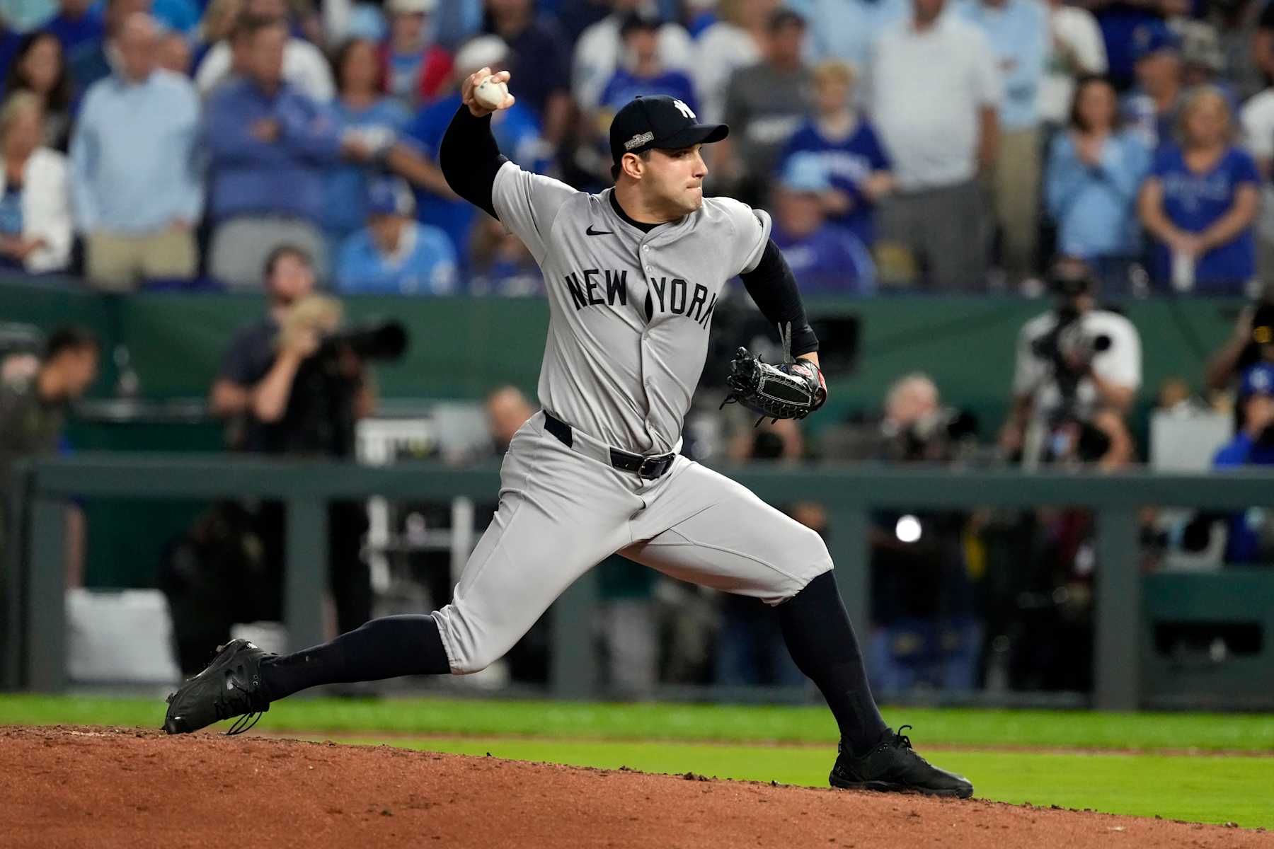 KANSAS CITY, MISSOURI - OCTOBER 09: Tommy Kahnle #41 of the New York Yankees pitches in the seventh inning against the Kansas City Royals during Game Three of the Division Series at Kauffman Stadium on October 09, 2024 in Kansas City, Missouri. (Photo by Ed Zurga/Getty Images)