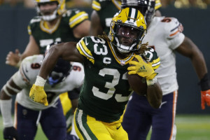 Packers' SNF Win over Bears Provides Blueprint for Success in Post-Davante Future