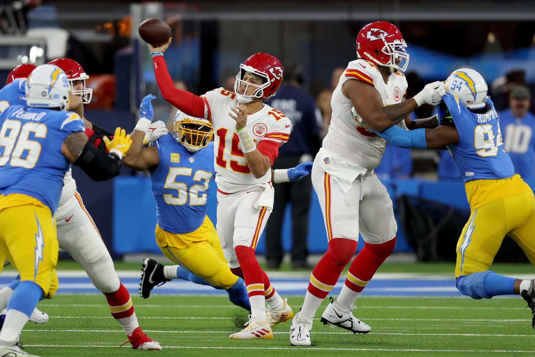 KC Chiefs rookie report: Skyy Moore breaks out vs. Chargers