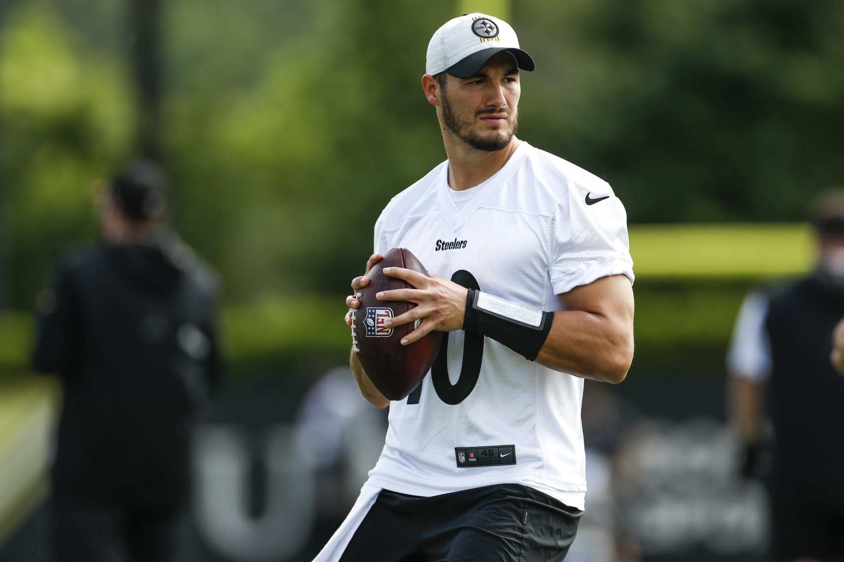 Steelers QB Rudolph eyeing one last shot in Pittsburgh