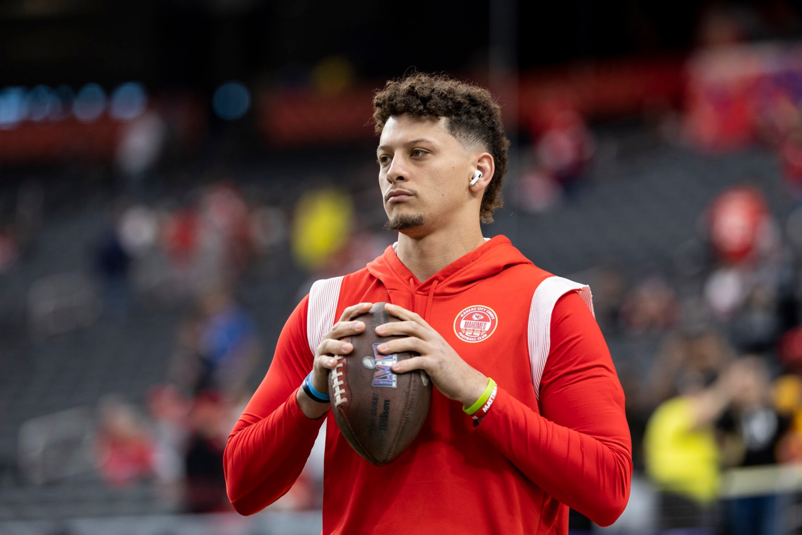 LAS VEGAS, NEVADA - FEBRUARY 11: Patrick Mahomes #15 of the Kansas City Chiefs looks to pass prior to the NFL Super Bowl 58 football game between the San Francisco 49ers and the Kansas City Chiefs at Allegiant Stadium on February 11, 2024 in Las Vegas, Nevada. (Photo by Michael Owens/Getty Images)