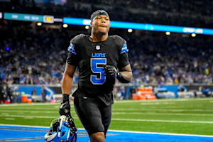 Lions' David Montgomery Posts 'Sonic and Knuckles' Photo After Season-Ending Injury