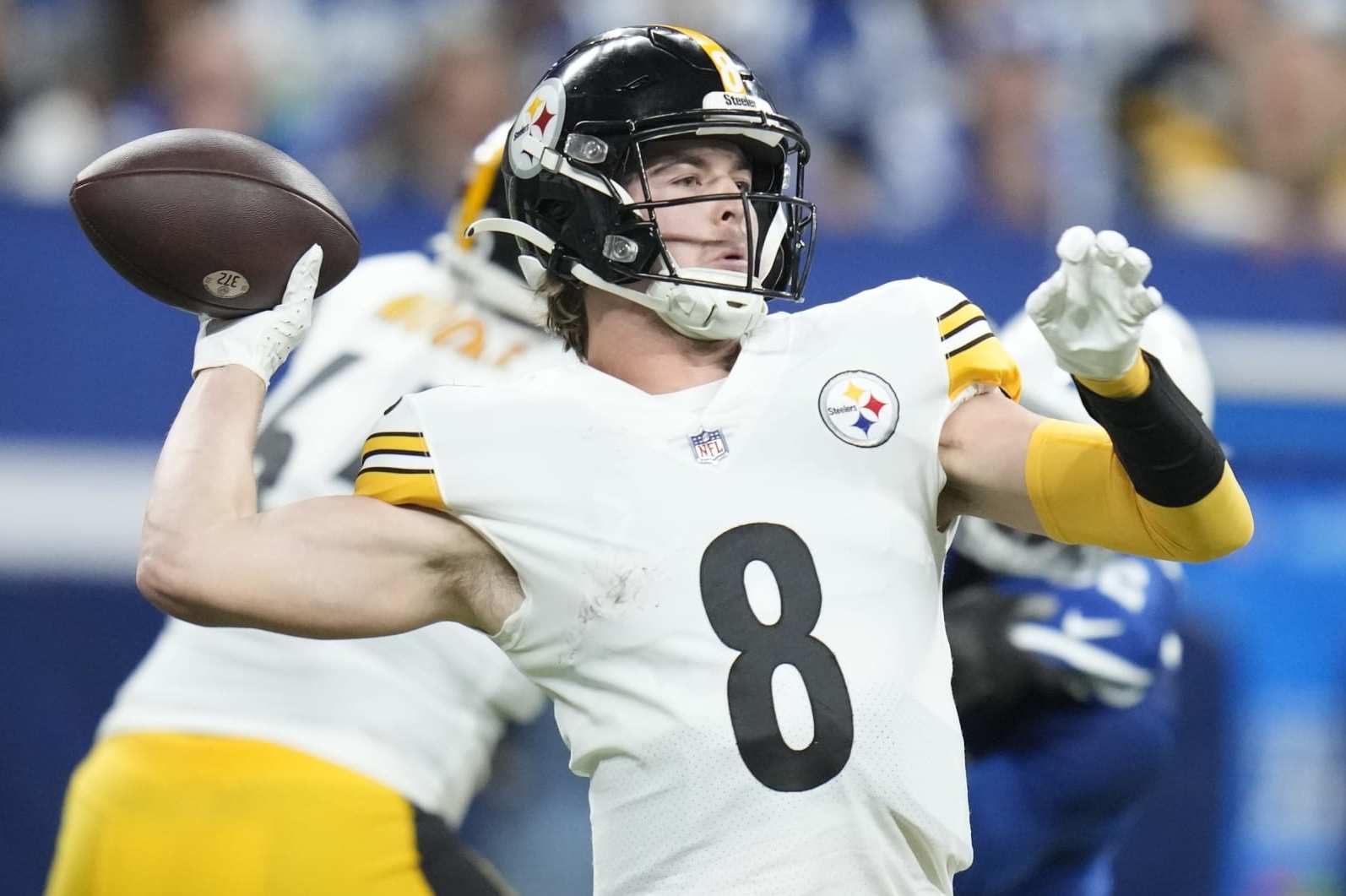 Jeff Saturday defends clock management as Colts lose to Steelers