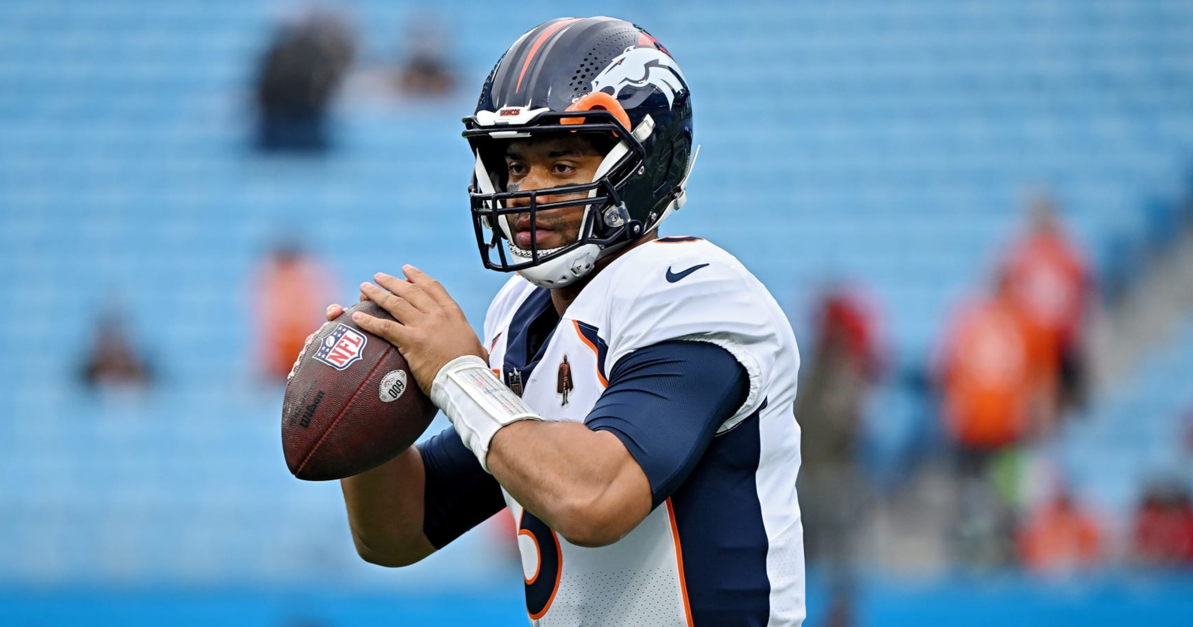 Denver Broncos: Nathaniel Hackett downplays 'gossip' on Russell Wilson