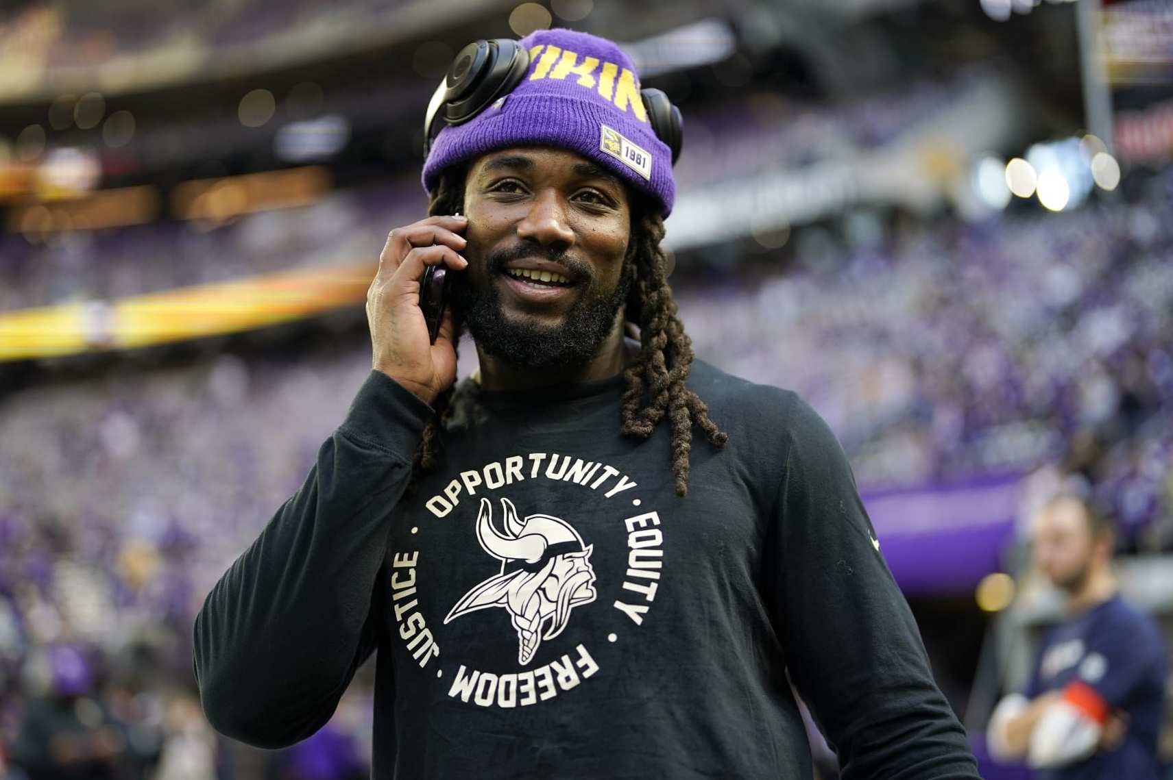 Ex-Vikings RB Dalvin Cook signs one-year deal for up to $8.6M with