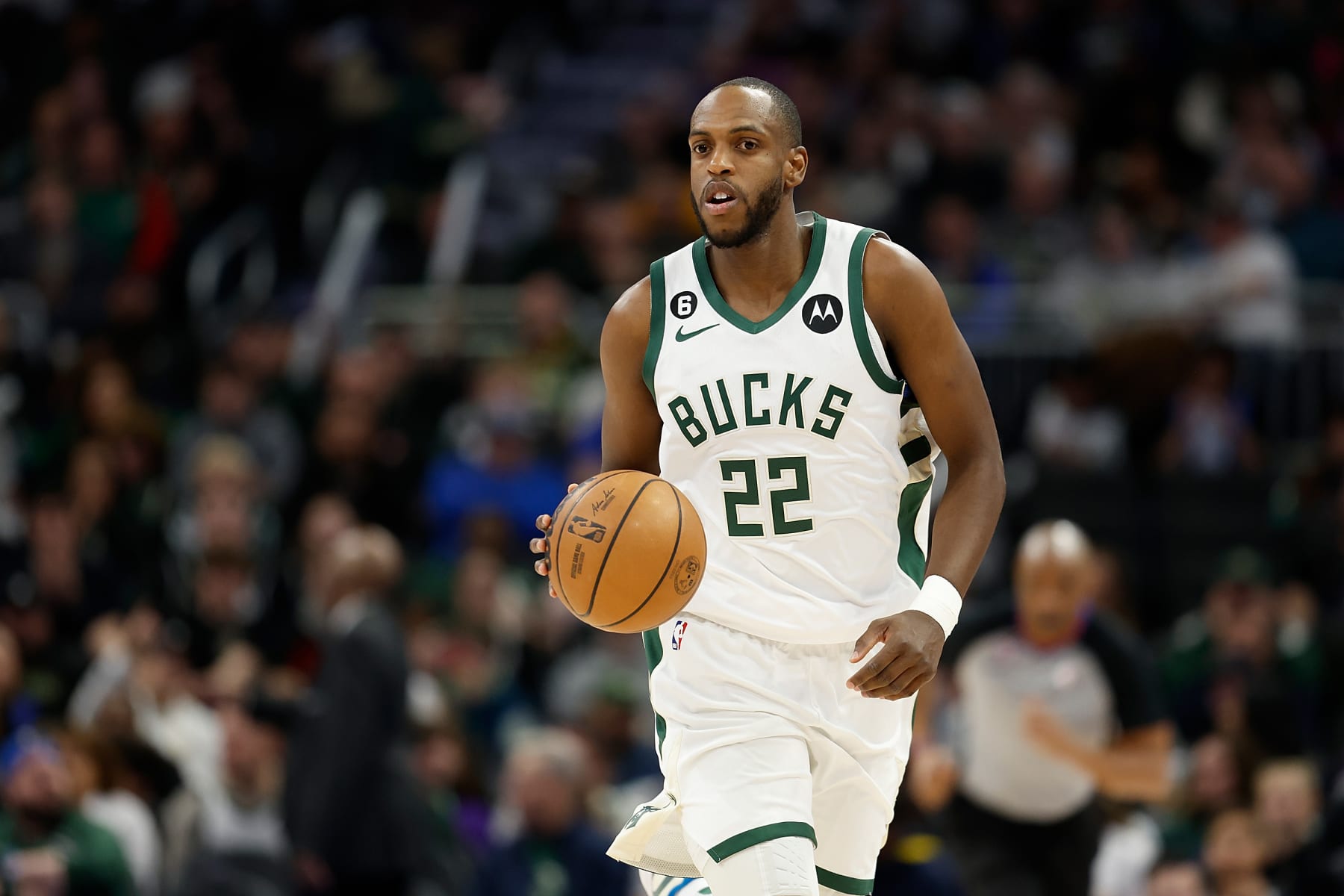 Khris Middleton, Bucks Agree to New 3-Year, $102M Contract in Free
