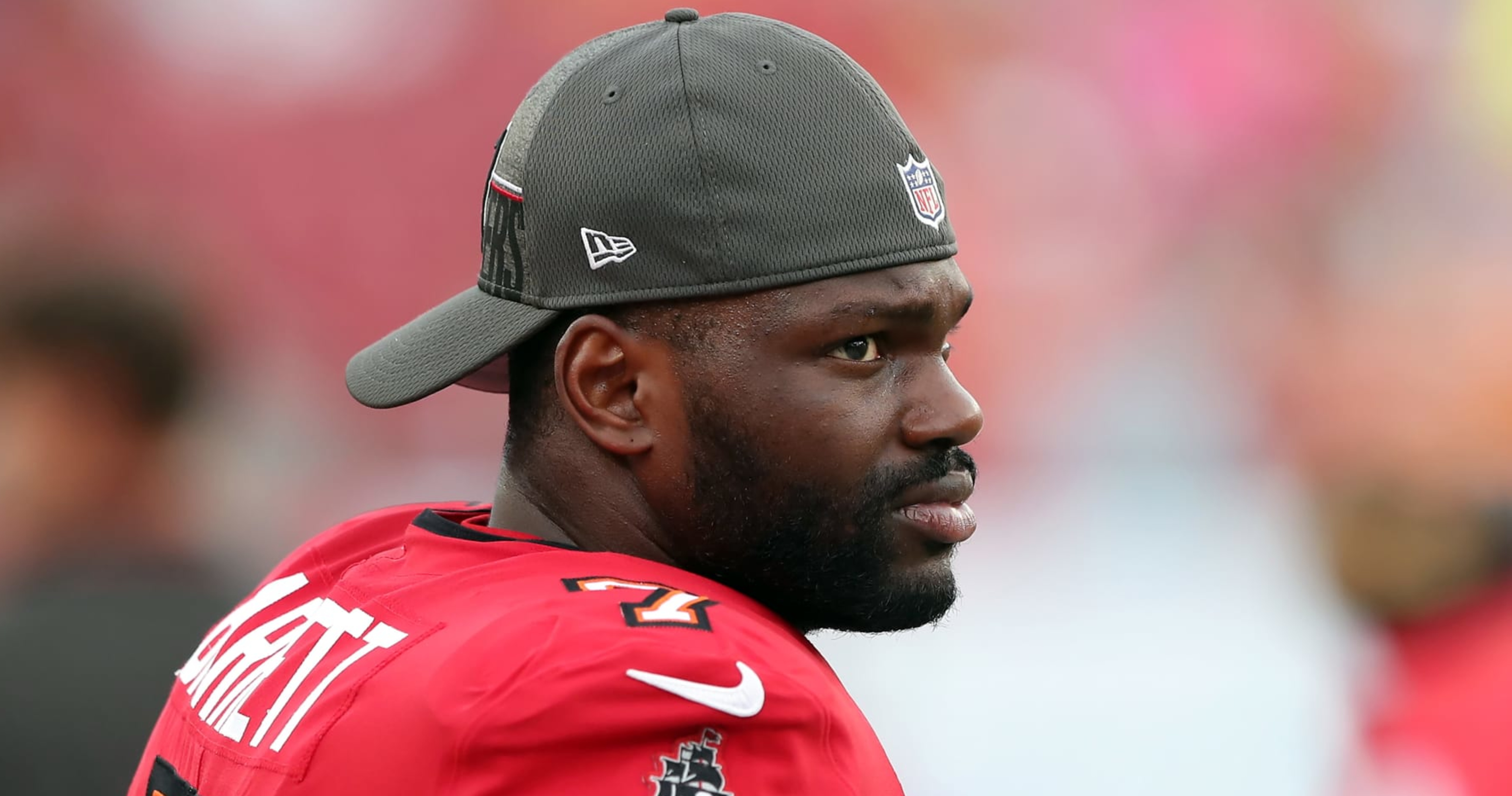 Shaquil Barrett: Tampa Bay Buccaneers linebacker dedicates emotional  pick-six against Chicago Bears to his late daughter