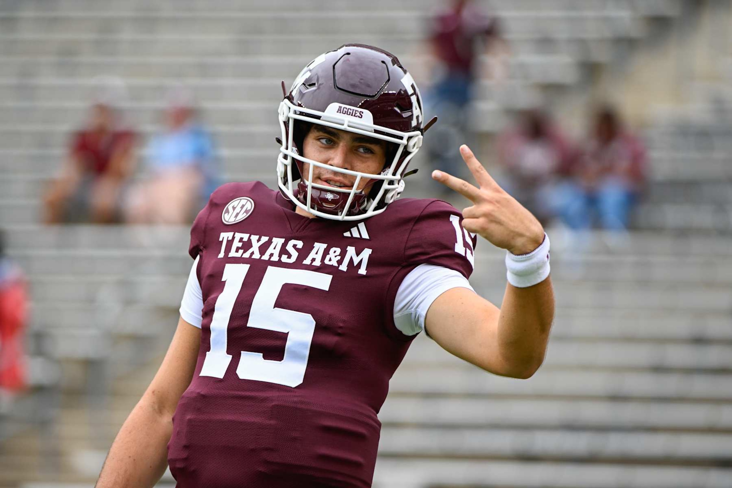 COLLEGE STATION, TX - SEPTEMBER 16: Texas A&M Aggies quarterback Conner Weigman (15) warms up before the football game between the Louisiana Monroe Warhawks and Texas A&M Aggies at Kyle Field on September 16, 2023 in College Station, Texas. (Photo by Ken Murray/Icon Sportswire via Getty Images) COLLEGE STATION, TX - SEPTEMBER 16: Texas A&M Aggies quarterback Conner Weigman (15) warms up before the football game between the Louisiana Monroe Warhawks and Texas A&M Aggies at Kyle Field on September 16, 2023 in College Station, Texas. (Photo by Ken Murray/Icon Sportswire via Getty Images)