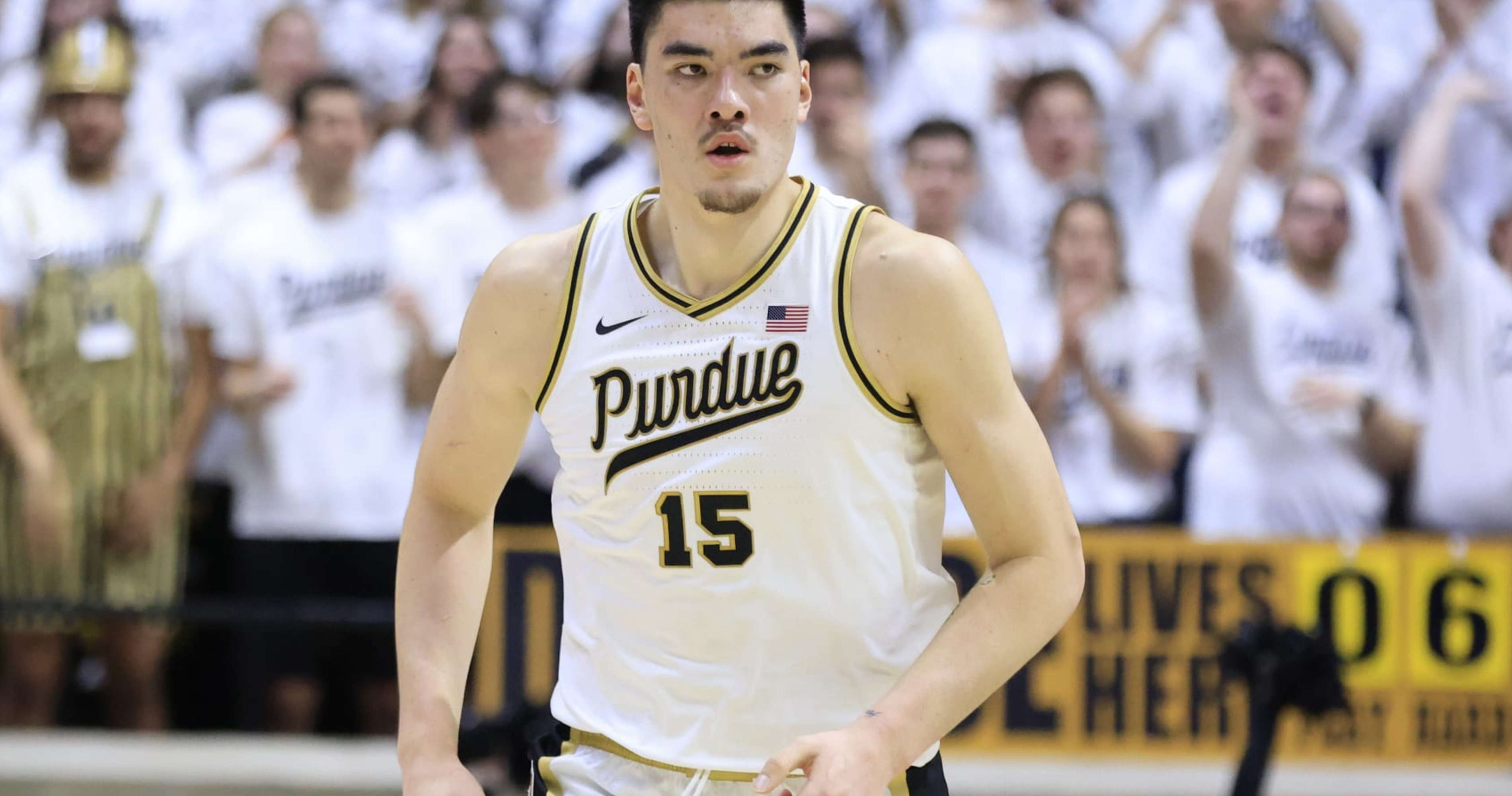 Purdue's Zach Edey Wins 2023 Naismith Men's College Player of the Year
