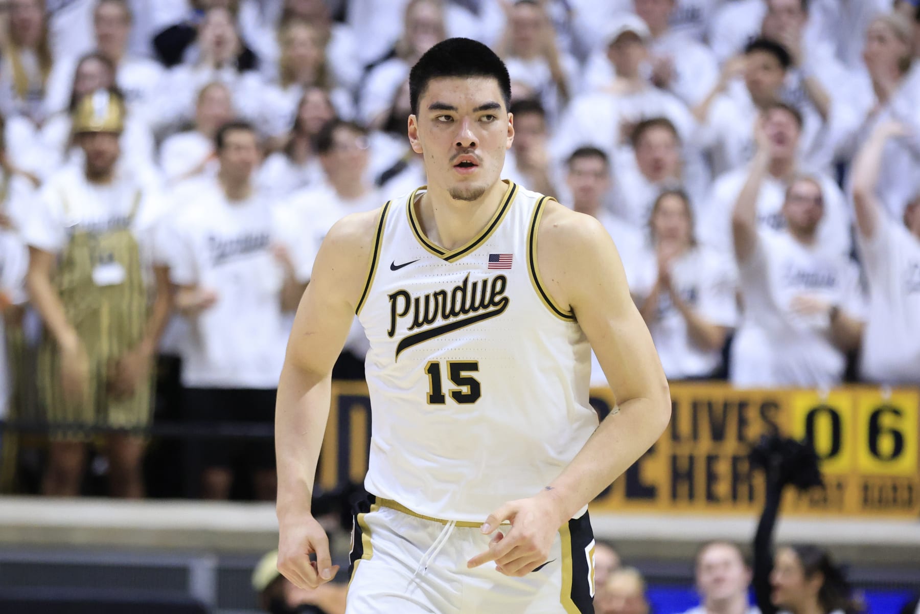 purdue-s-zach-edey-wins-2023-naismith-men-s-college-player-of-the-year