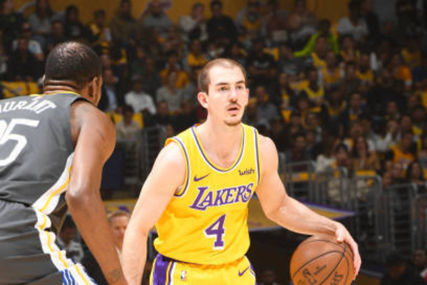 Watch: Lakers' Alex Caruso with a dunk-of-the-year nominee