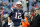 Tom Brady, de los Patriots de Nueva Inglaterra, grita al entrar al terreno para el partido contra los Broncos de Denver, el domingo 2 de noviembre de 2014 (AP Foto/Elise Amendola)