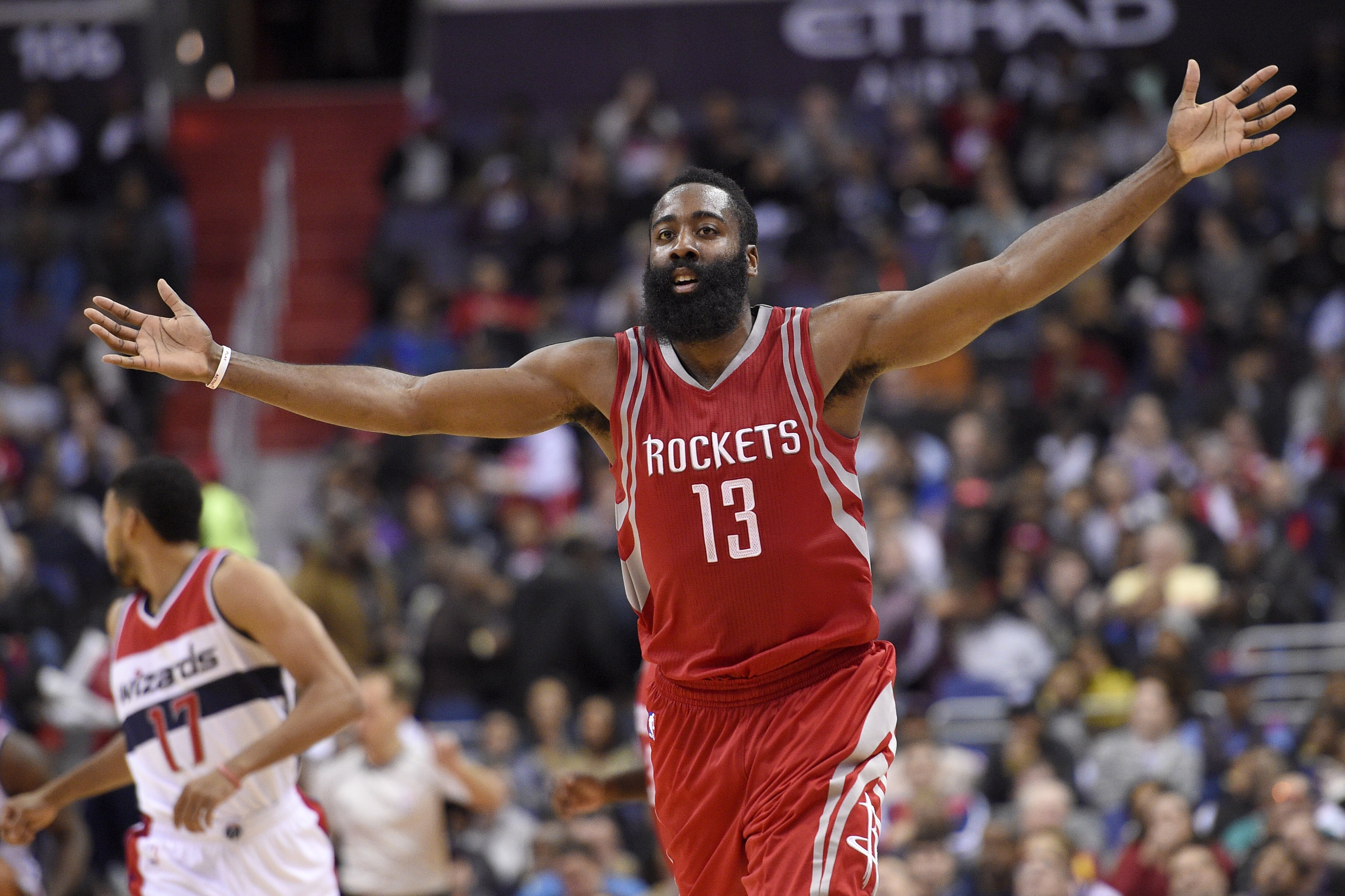 James Harden de los Rockets de Houston durante el duelo contra los Wizards de Washington el miércoles 9 de diciembre de 2015. (AP Foto/Nick Wass)