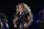 En esta foto del 3 de febrero del 2013 se ve a Beyonce actuando en el entretiempo del Pepsi Super Bowl XLVII en Nueva Orleáns. Parecería que ni siquiera Beyoncé o las nuevas variedades de bajas calorías pueden convencer a los estadounidenses a beber más gasesosas. Coca-Cola Co., PepsiCo Inc. y Dr Pepper Snapple Group Inc. vendieron menos gaseosas en el segundo trimestre en América del Norte, empañando las esperanzas de que la nueva publicidad chispeante y la rebaja de caloría pudieran reconquistar clientes, se informó el 23 de julio del 2013 (AP Foto/Mark Humphrey, Archivo)