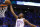 Kevin Durant, del Thunder de Oklahoma City, clava el balón en el primer cuarto del sexto juego de la segunda ronda de los playoffs de la Conferencia del Oeste de la NBA ante los Spurs de San Antonio en Oklahoma City, el jueves 12 de mayo de 2016. (AP Photo/Alonzo Adams)