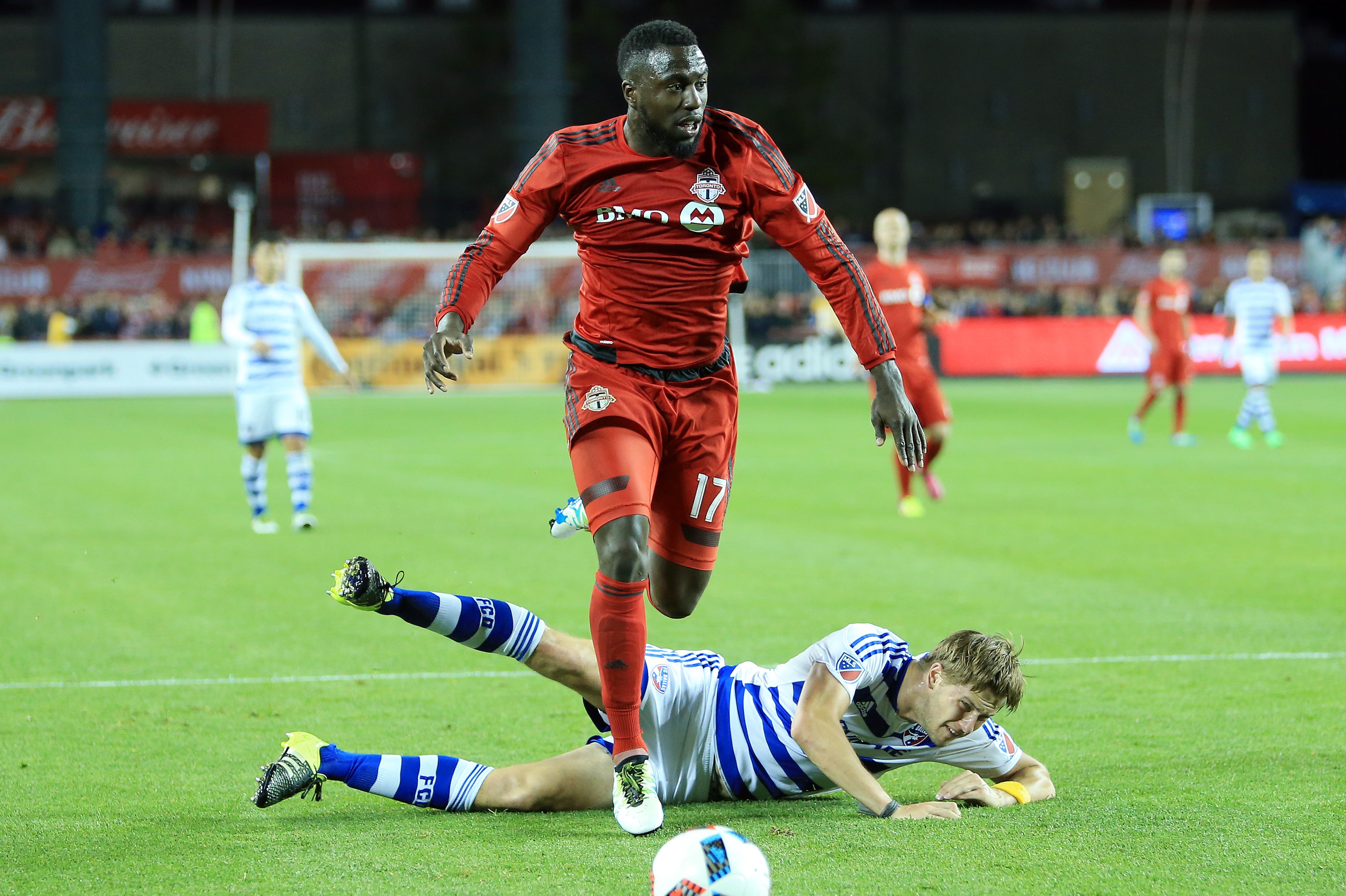 TORONTO, ON - MAY 07: Jozy Altidore #17 of Toronto FC battles for the ball with Walker Zimmerman #25 of FC Dallas during the second half of an MLS soccer game at BMO Field on May 7, 2016 in Toronto, Ontario, Canada. (Photo by Vaughn Ridley/Getty Images)