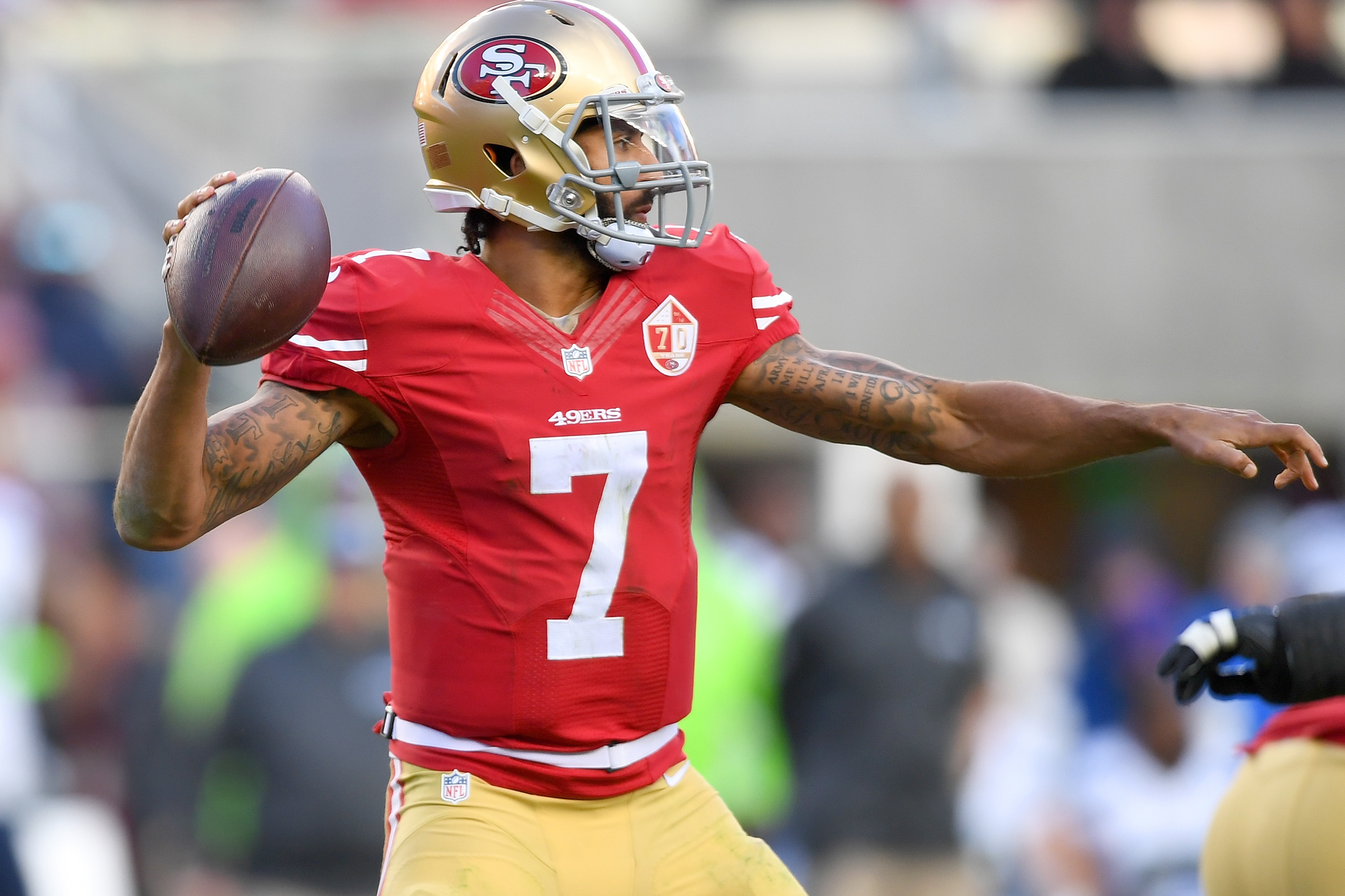 SANTA CLARA, CA - JANUARY 01: Colin Kaepernick #7 of the San Francisco 49ers drops back to pass against the Seattle Seahawks during the second quarter of their NFL football game at Levi's Stadium on January 1, 2017 in Santa Clara, California. (Photo by Thearon W. Henderson/Getty Images)
