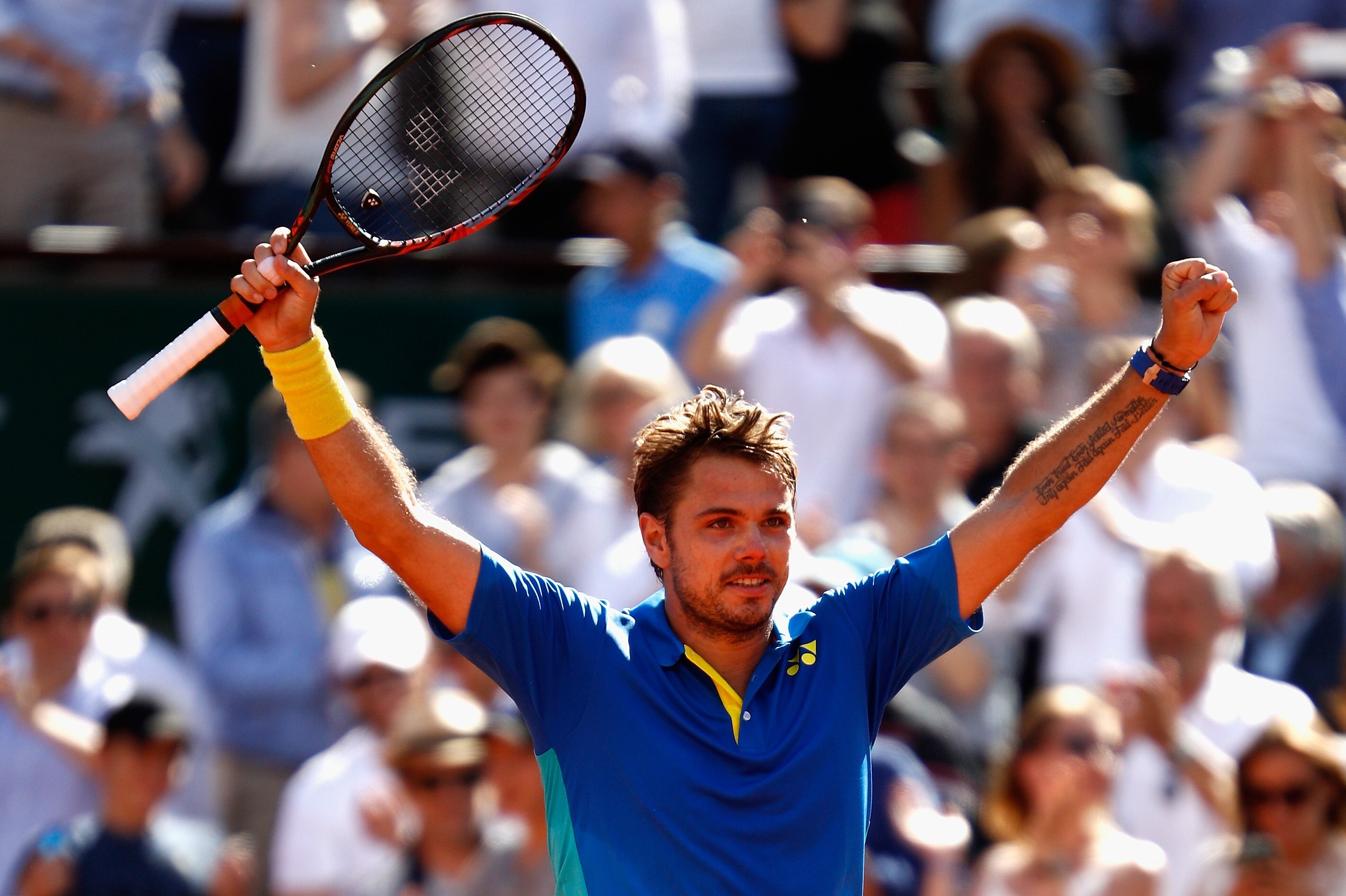 PARIS, FRANCE - JUNE 09: Stan Wawrinka of Switzerland celebrates victory following the mens singles semi-final match against Andy Murray of Great Britain on day thirteen of the 2017 French Open at Roland Garros on June 9, 2017 in Paris, France. (Photo by Adam Pretty/Getty Images)