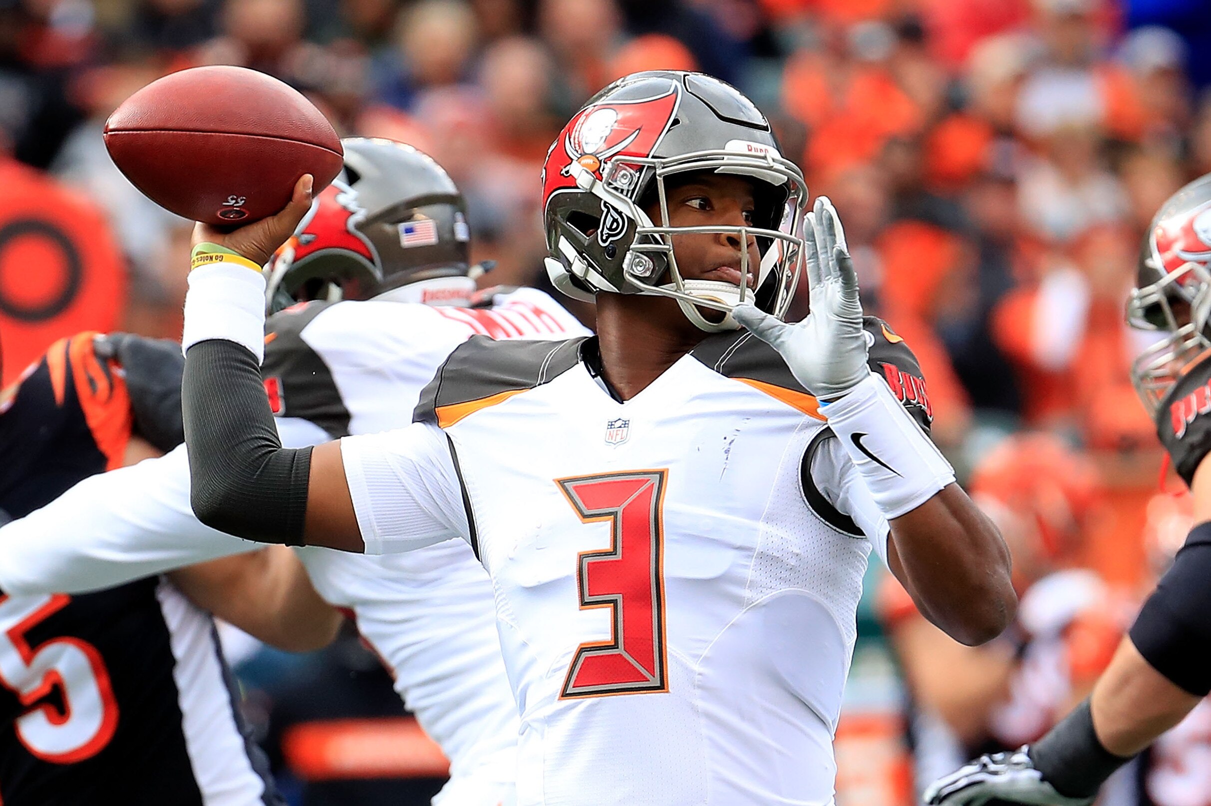 CINCINNATI, OH - OCTOBER 28: Jameis Winston #3 of the Tampa Bay Buccaneers throws a pass during the first quarter of the game against the Cincinnati Bengals at Paul Brown Stadium on October 28, 2018 in Cincinnati, Ohio. (Photo by Andy Lyons/Getty Images)