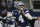 Dak Prescott, quarterback de los Cowboys de Dallas, lanza un pase en el primer cuarto del partido del domingo 15 de diciembre de 2019, ante los Rams de Los Ángeles (AP Foto/Michael Ainsworth)