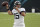 El quarterback Gardner Minshew (15) de los Jaguars de Jacksonville lanza un pase ante los Colts de IndianÃ¡polis, el domingo 13 de septiembre de 2020. (AP Foto/Stephen B. Morton)