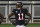 ARCHIVO - En esta foto del domingo 6 de diciembre de 2020, Julio Jones, de los Falcons de Atlanta, calienta antes del partido ante los Saints de Nueva Orleáns (AP Foto/Danny Karnik, archivo)