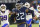 El running back de los Titans de Tennessee, Derrick Henry, corre 76 yardas para anotar un touchdown durante la primera mitad del partido contra los Bills de Buffalo, el lunes 18 de octubre de 2021, en Nashville, Tennessee. (AP Foto/Mark Zaleski)