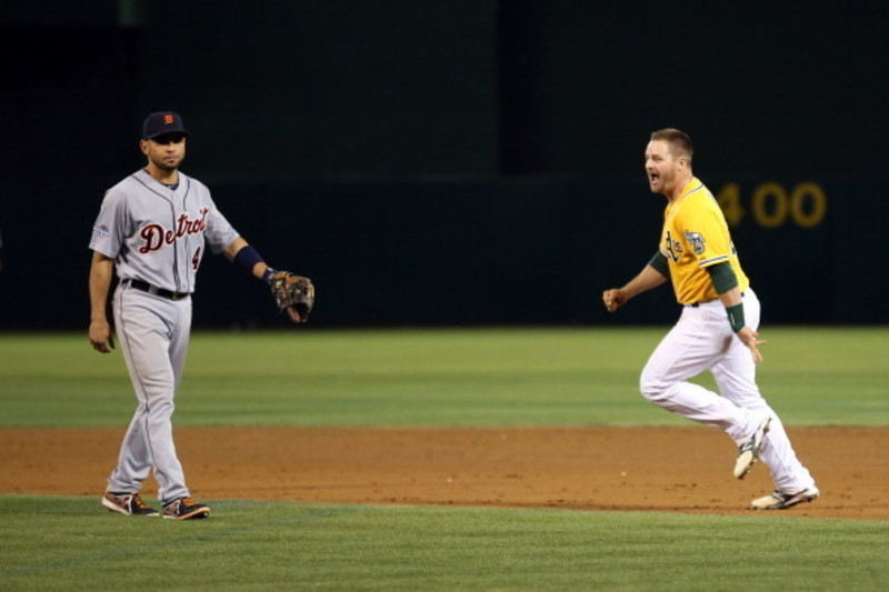 Reddick leaves A's game with strained right knee