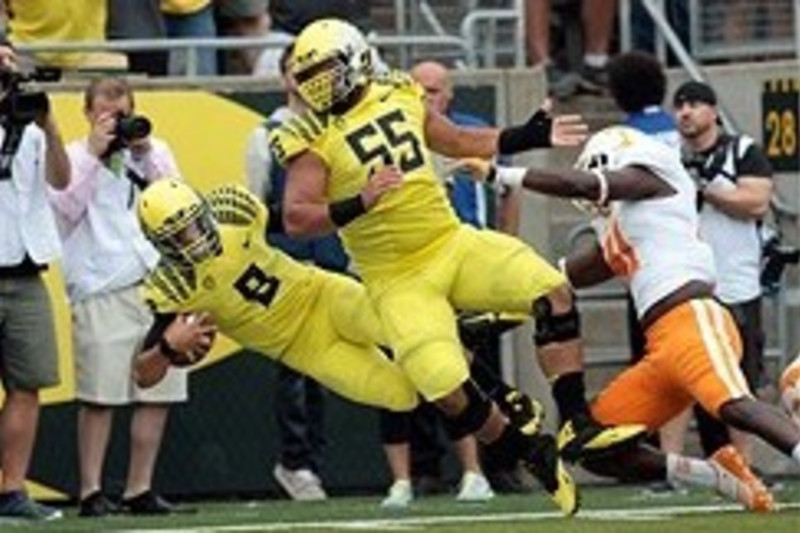 Oregon Ducks have legit Heisman candidates in Marcus Mariota, De