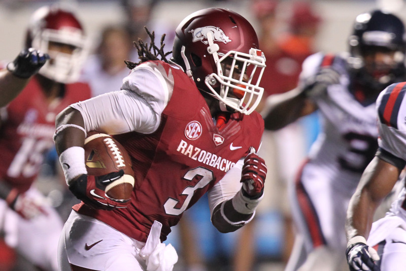 No. 1 Alabama destroys No. 21 Arkansas 52-0